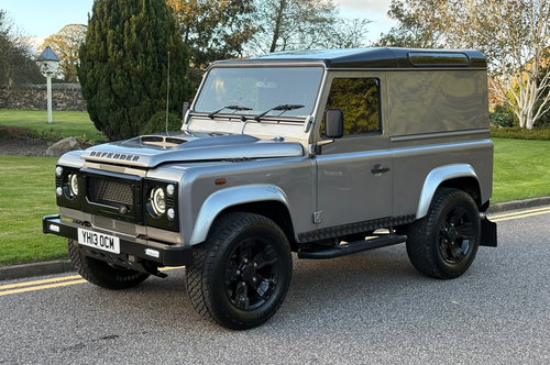 Land Rover Defender 90