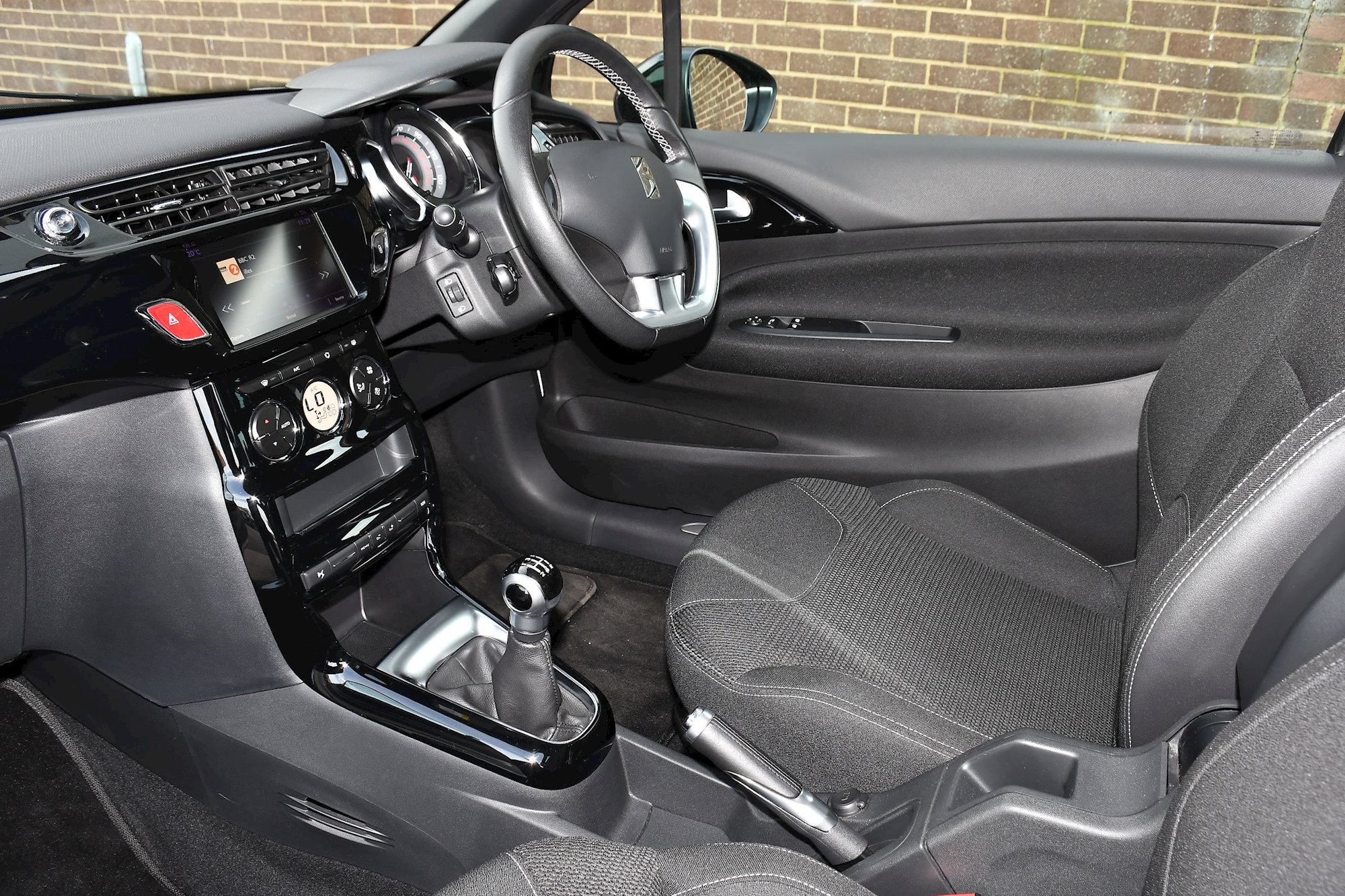 DS DS 3 PURETECH CONNECTED CHIC 3dr Manual 2026