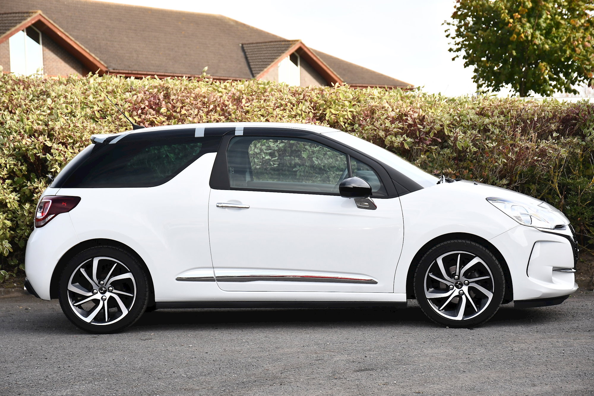 DS DS 3 PURETECH CONNECTED CHIC 3dr Manual 2026