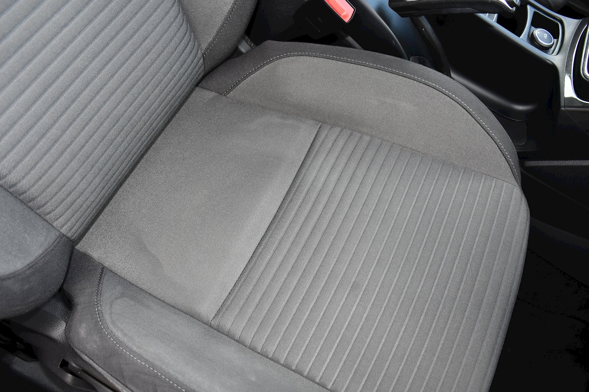 Ford C-Max 1.0T EcoBoost GPF Titanium MPV 5dr Petrol Euro 6 (s/s) (100 ps) 5dr Manual 2026