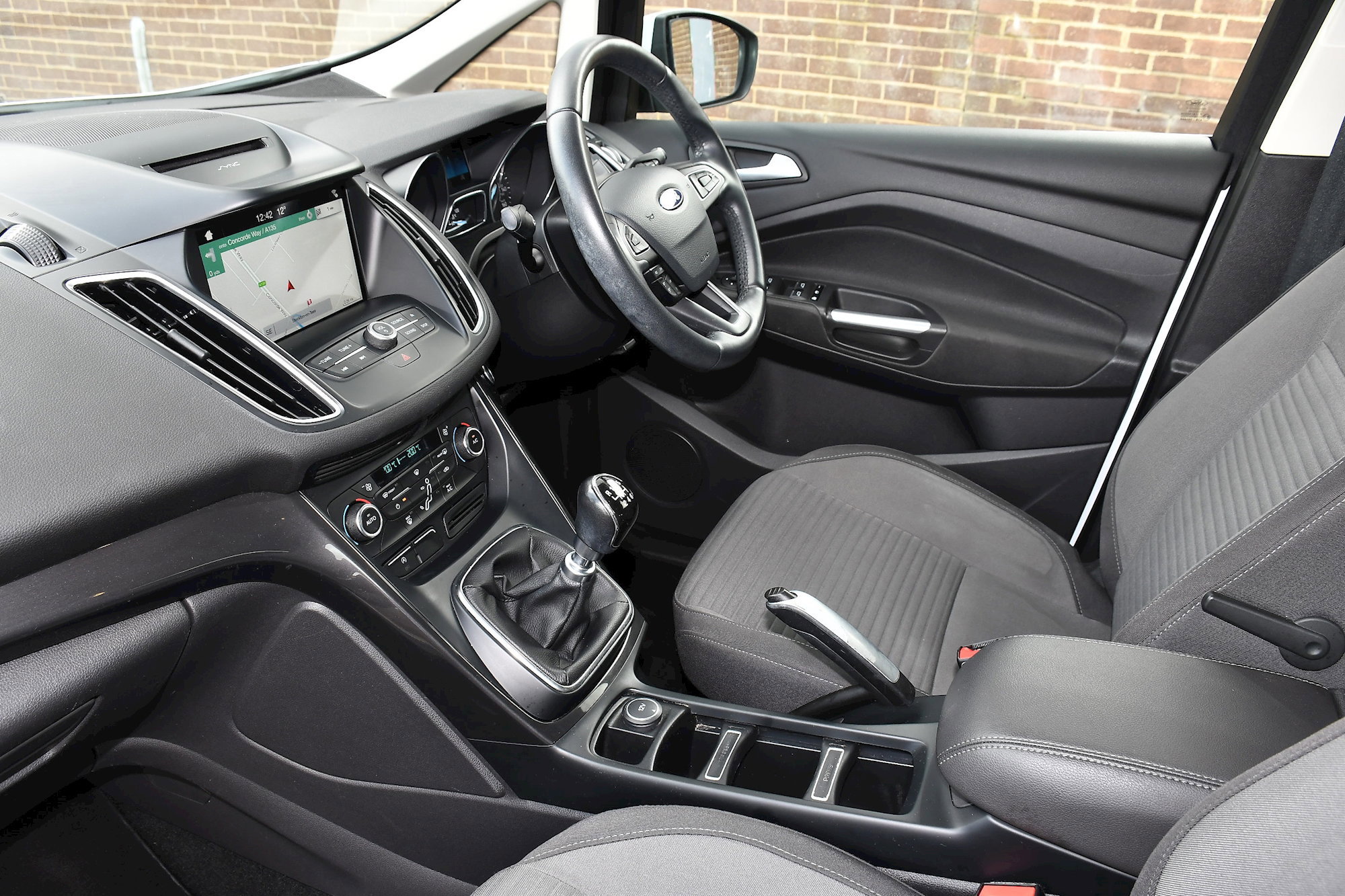 Ford C-Max 1.0T EcoBoost GPF Titanium MPV 5dr Petrol Euro 6 (s/s) (100 ps) 5dr Manual 2026