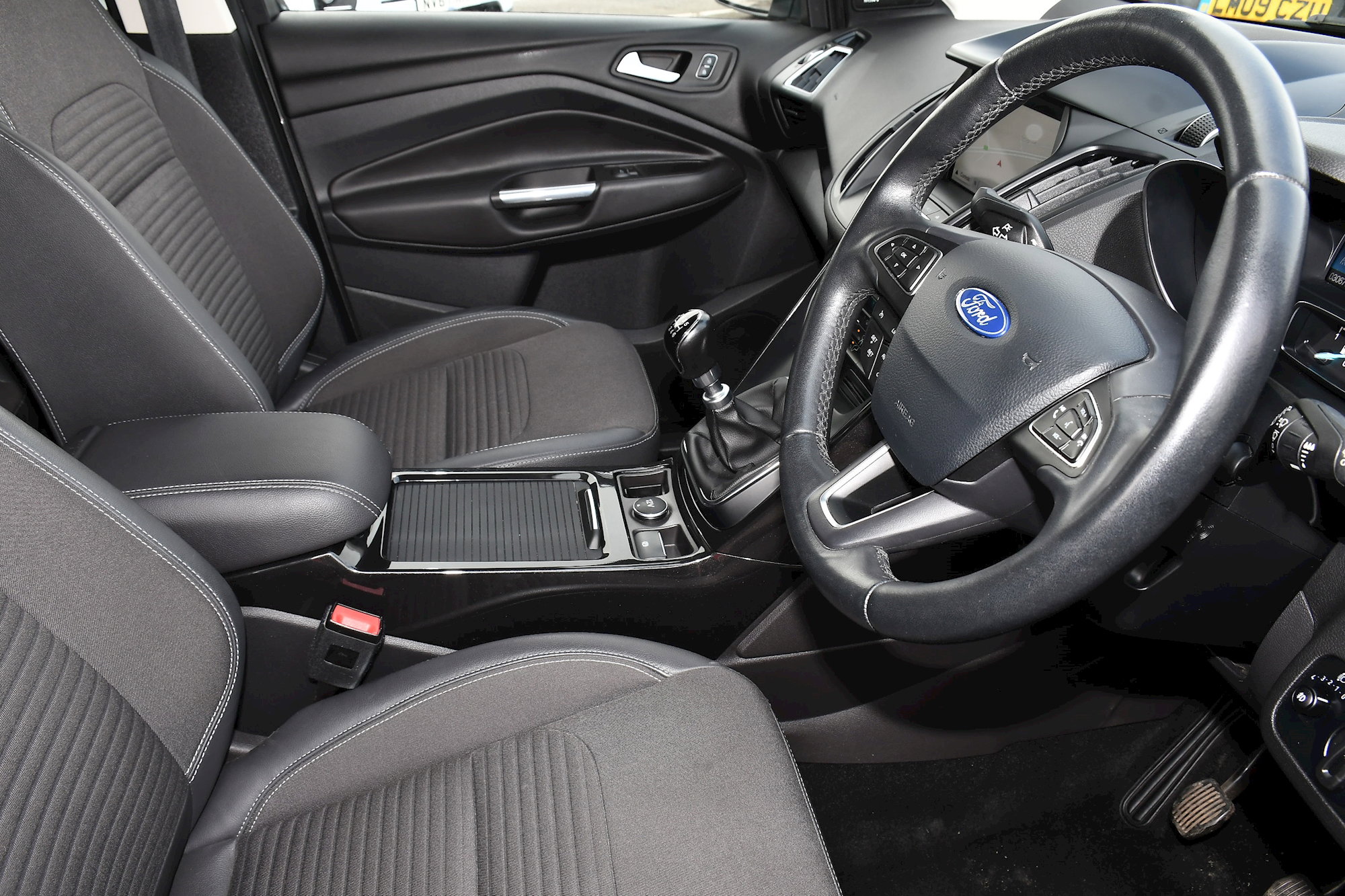Ford Kuga TITANIUM TDCI 5dr Manual 2026