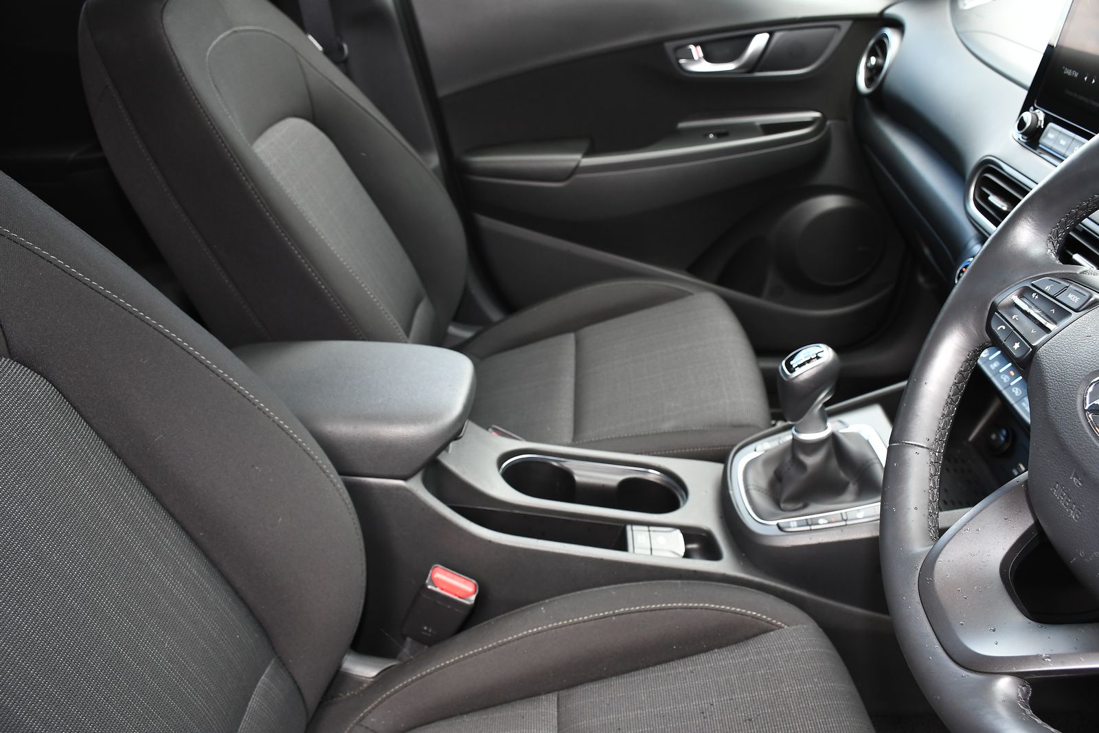 Hyundai Kona 1.0 T-GDi MHEV Premium SUV 5dr Petrol Hybrid Manual Euro 6 (s/s) (120 ps) 5dr Manual 2026