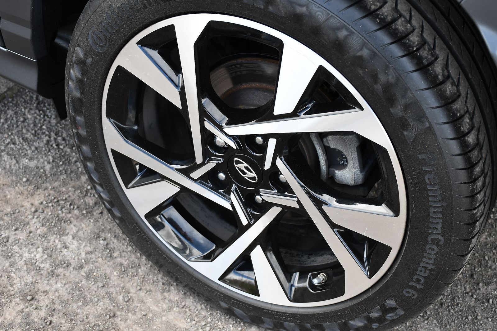 Hyundai Kona 1.0 T-GDi MHEV Premium SUV 5dr Petrol Hybrid Manual Euro 6 (s/s) (120 ps) 5dr Manual 2026