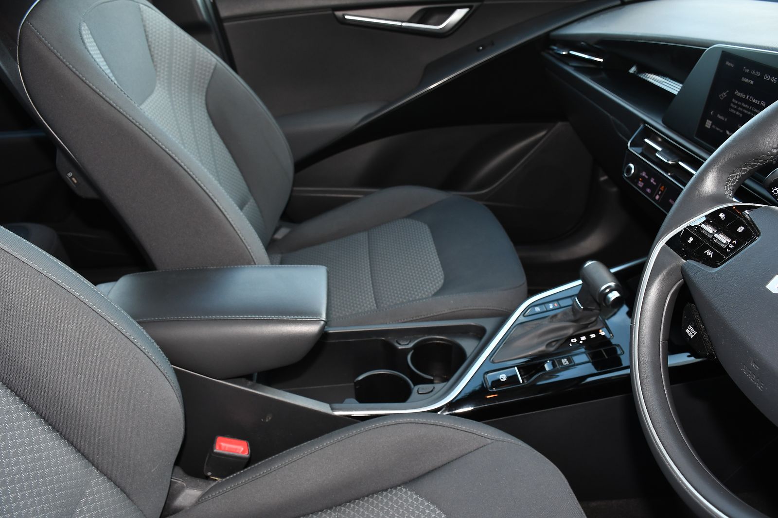 Kia Niro 1.6h GDi 2 SUV 5dr Petrol Hybrid DCT Euro 6 (s/s) (139 bhp) 5dr Automatic 2026