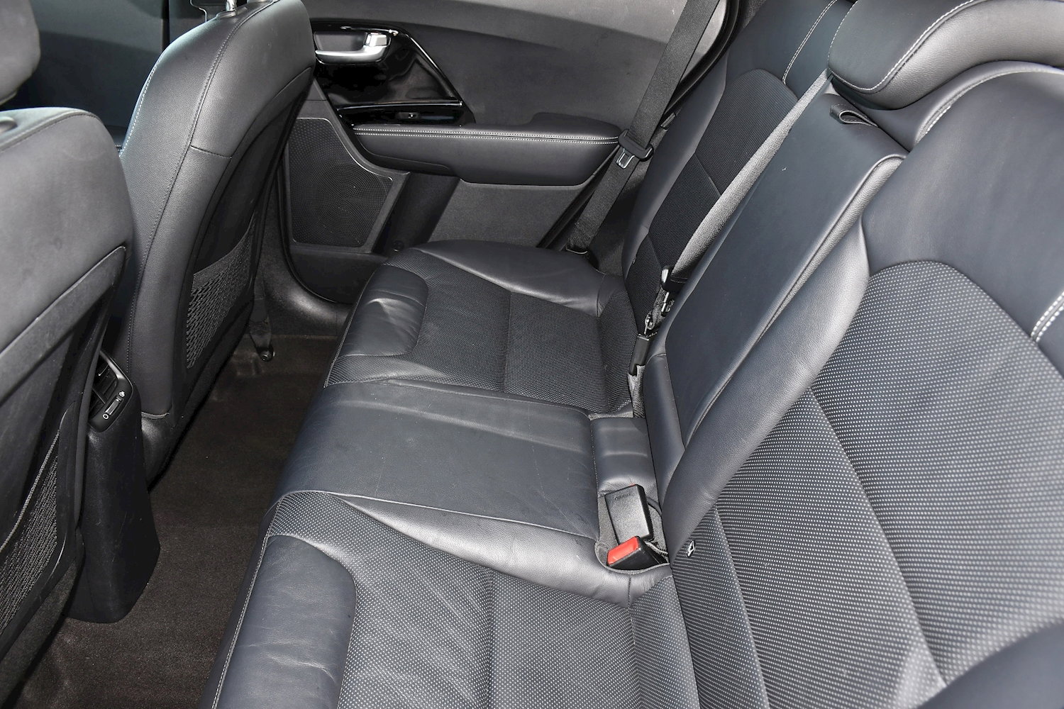 Kia Niro 3 5dr Automatic 2026