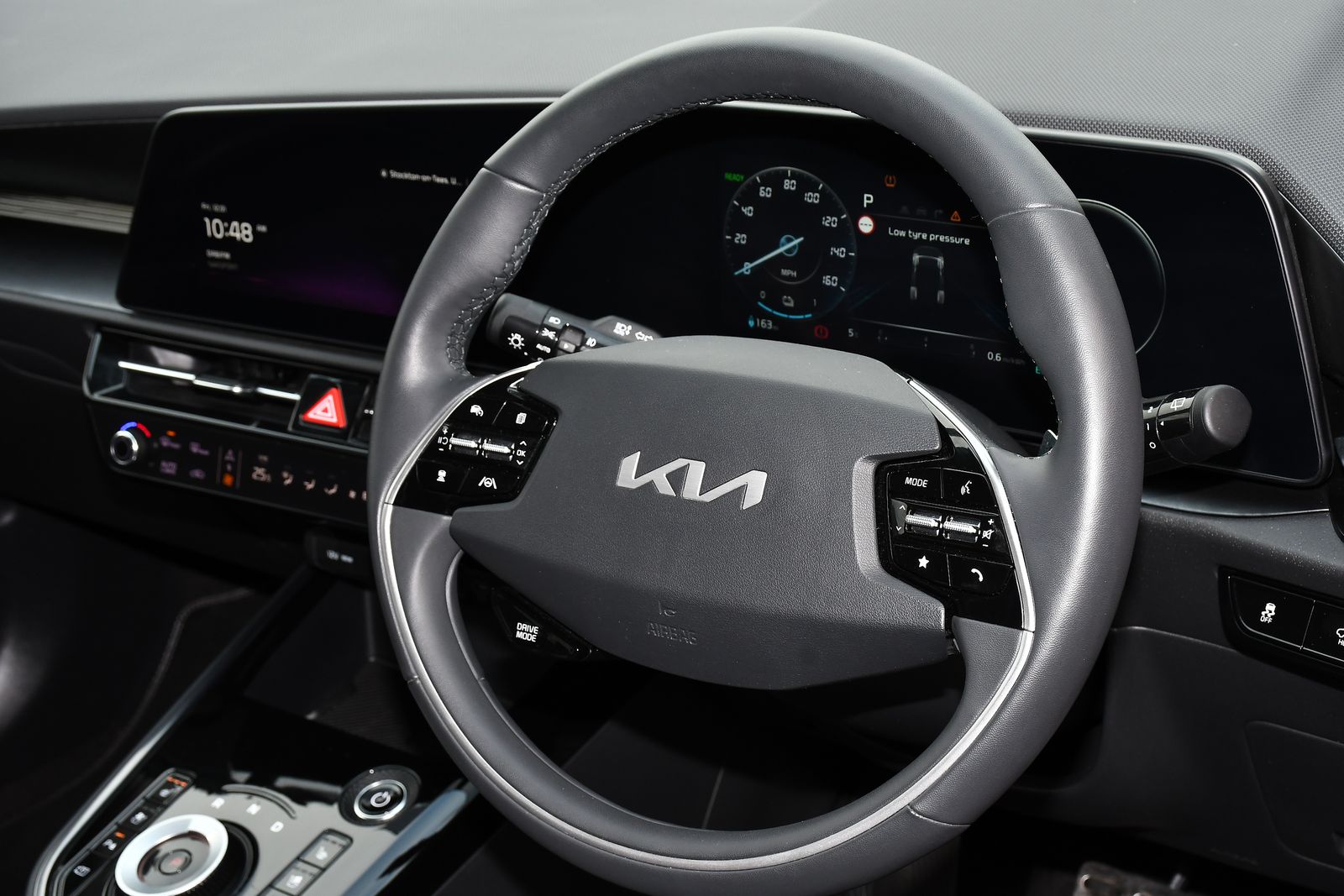 Kia e-Niro 64.8kWh 4 SUV 5dr Electric Auto (201 bhp) 5dr Automatic 2026