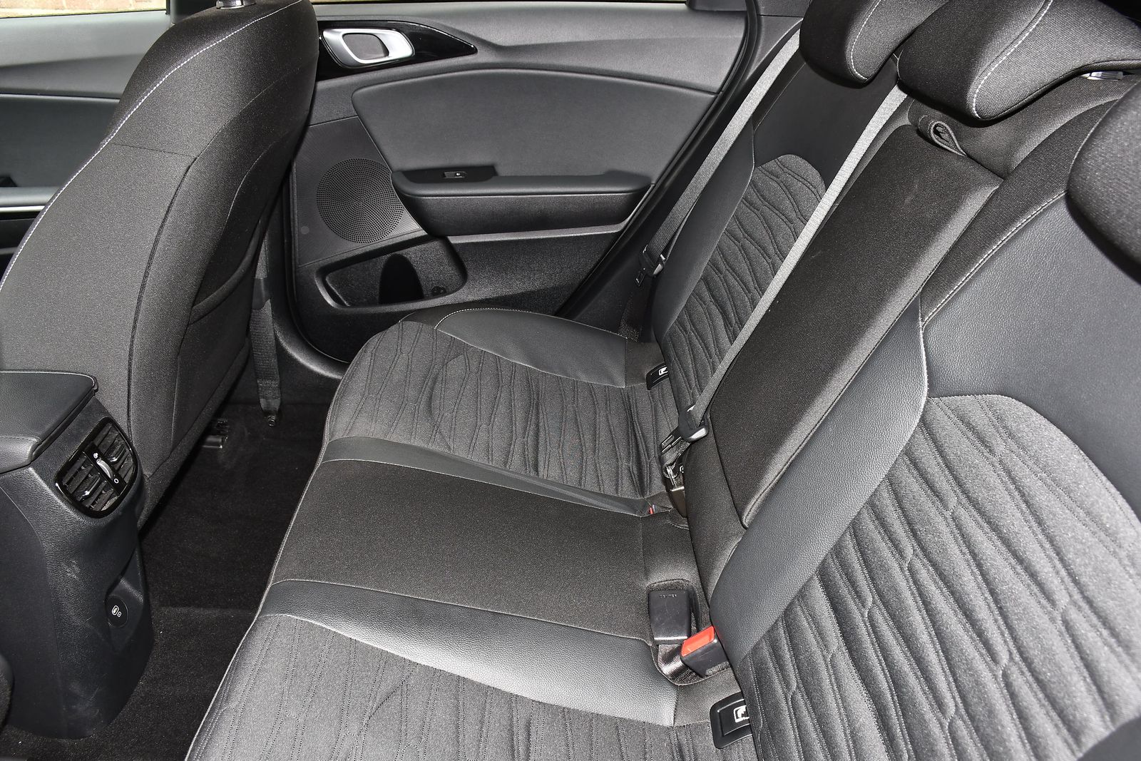 Kia ProCeed 1.5 T-GDi GT-Line Shooting Brake 5dr Petrol Manual Euro 6 (s/s) (158 bhp) 5dr Manual 2026