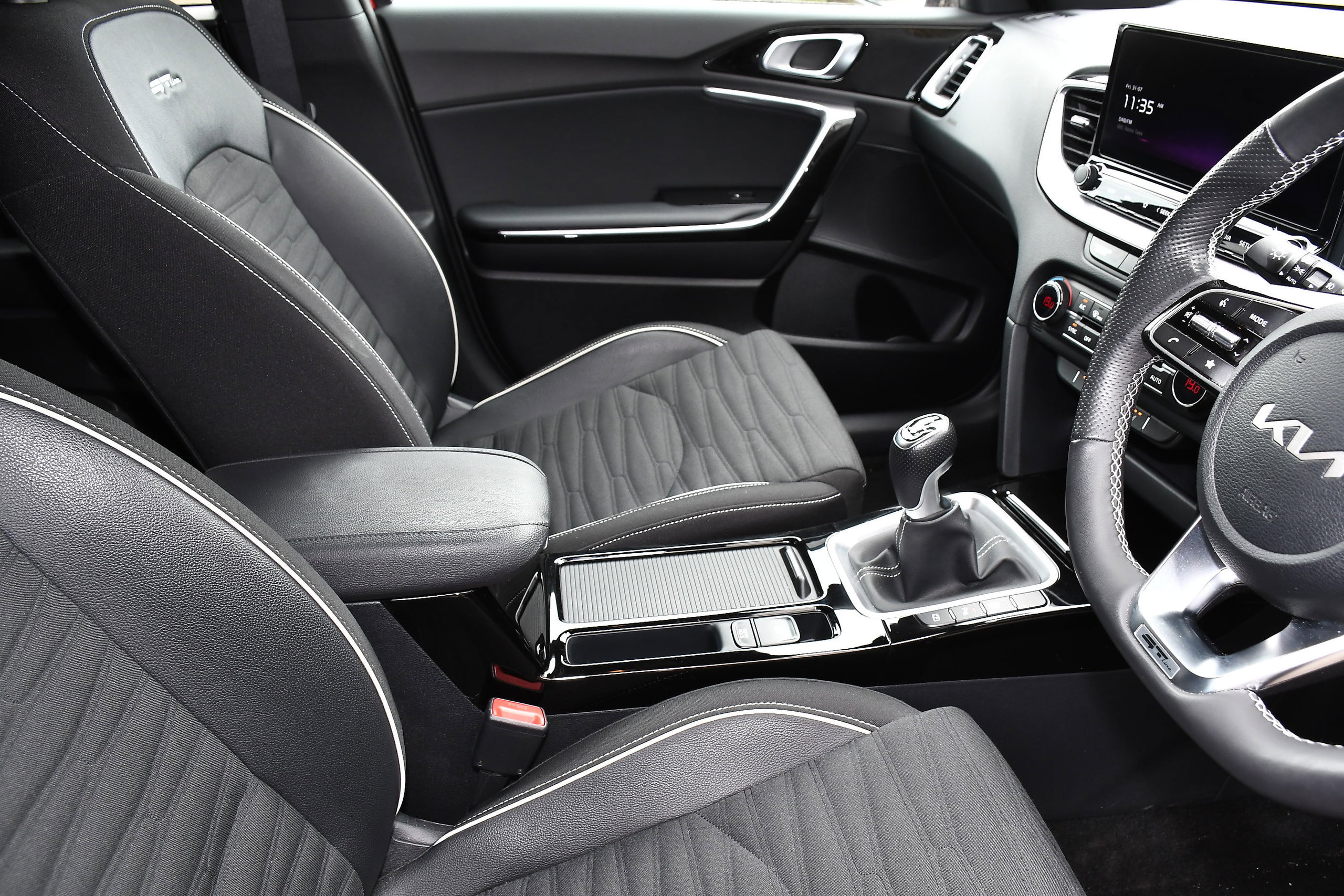 Kia ProCeed 1.5 T-GDi GT-Line Shooting Brake 5dr Petrol Manual Euro 6 (s/s) (158 bhp) 5dr Manual 2026