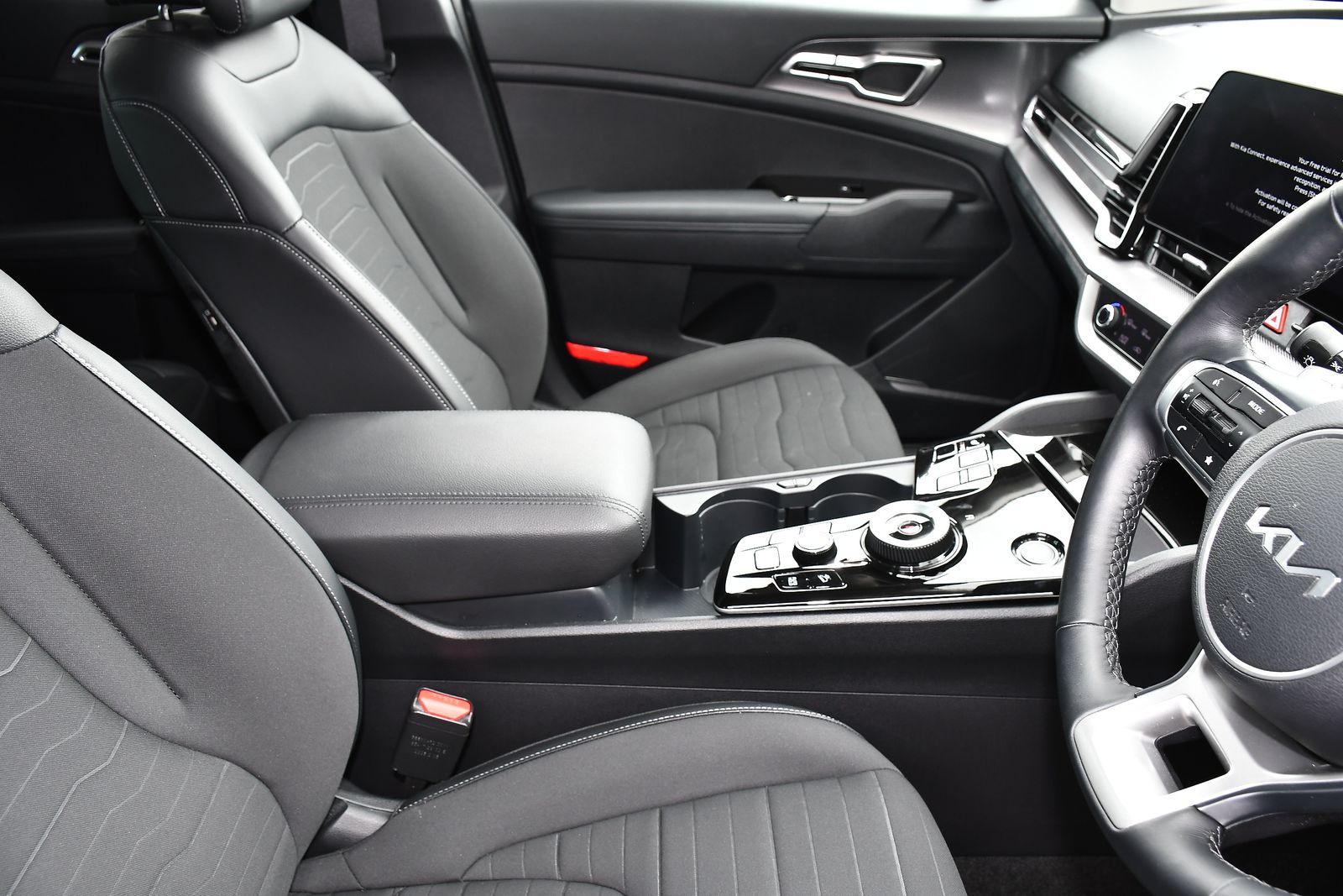 Kia Sportage 1.6 T-GDi 13.8kWh 3 SUV 5dr Petrol Plug-in Hybrid Auto AWD Euro 6 (s/s) (261 bhp) 5dr Automatic 2026