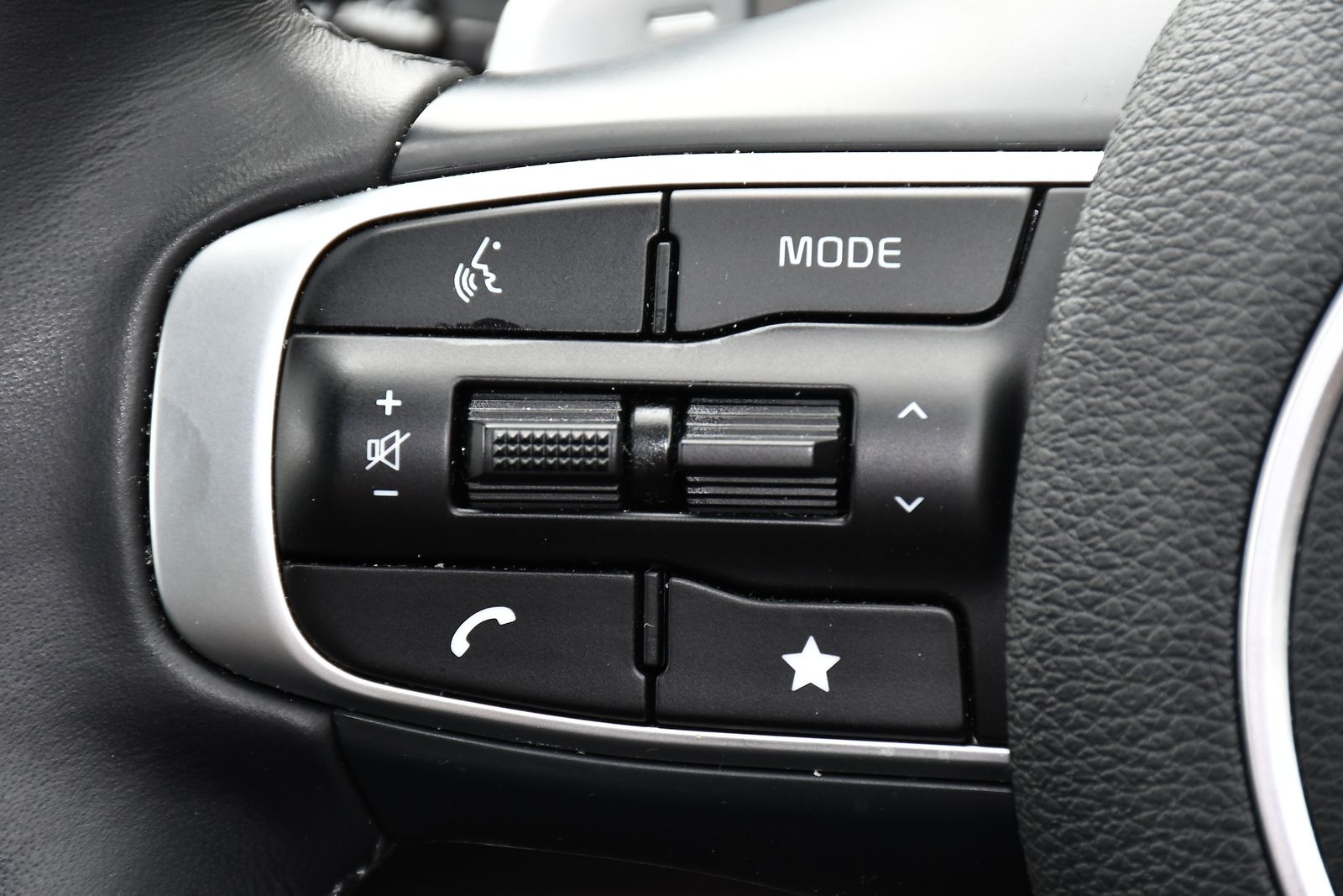 Kia Sportage 1.6 T-GDi 13.8kWh 3 SUV 5dr Petrol Plug-in Hybrid Auto AWD Euro 6 (s/s) (261 bhp) 5dr Automatic 2026