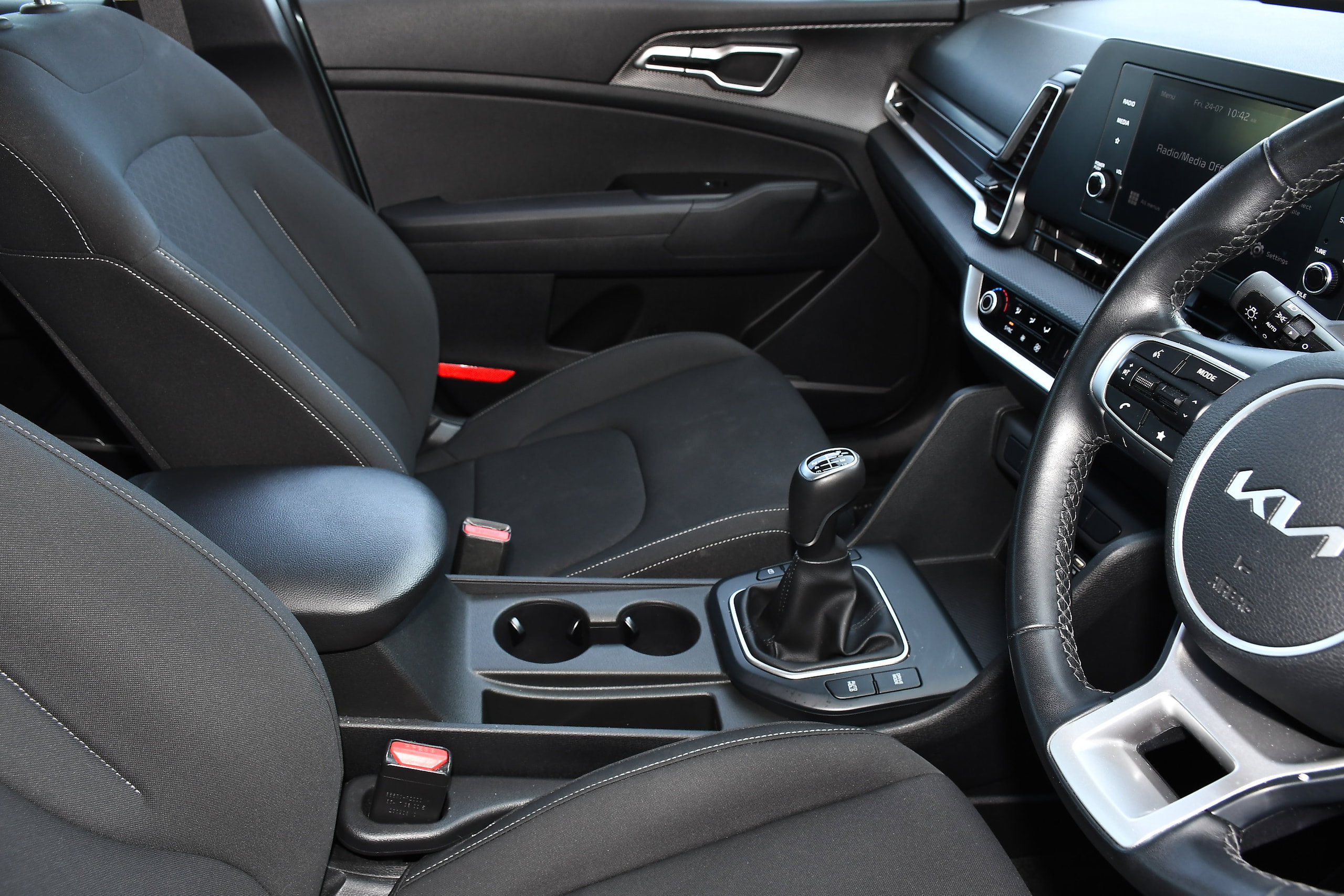 2023 KIA Sportage thumbnail 16
