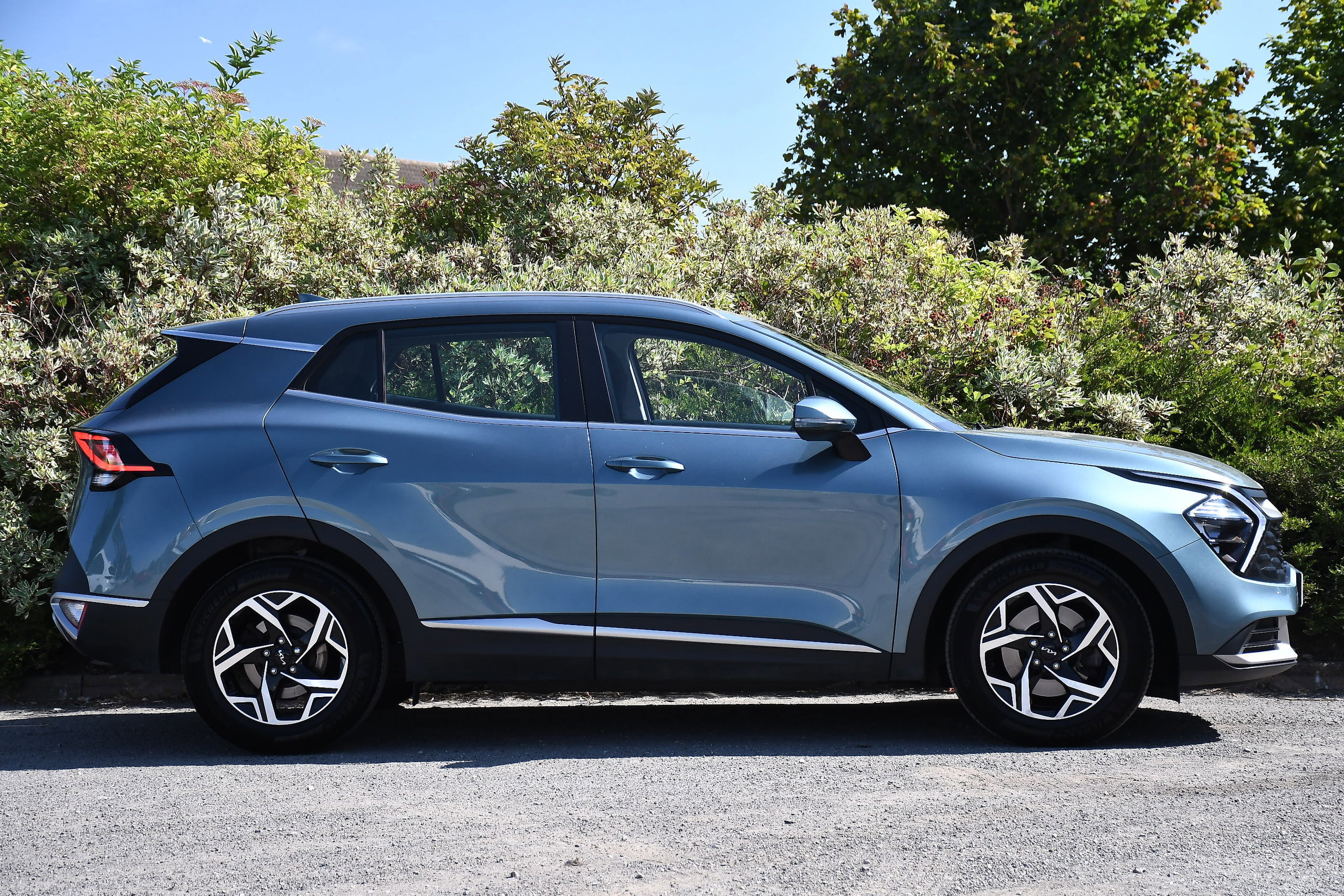 2023 KIA Sportage thumbnail 2