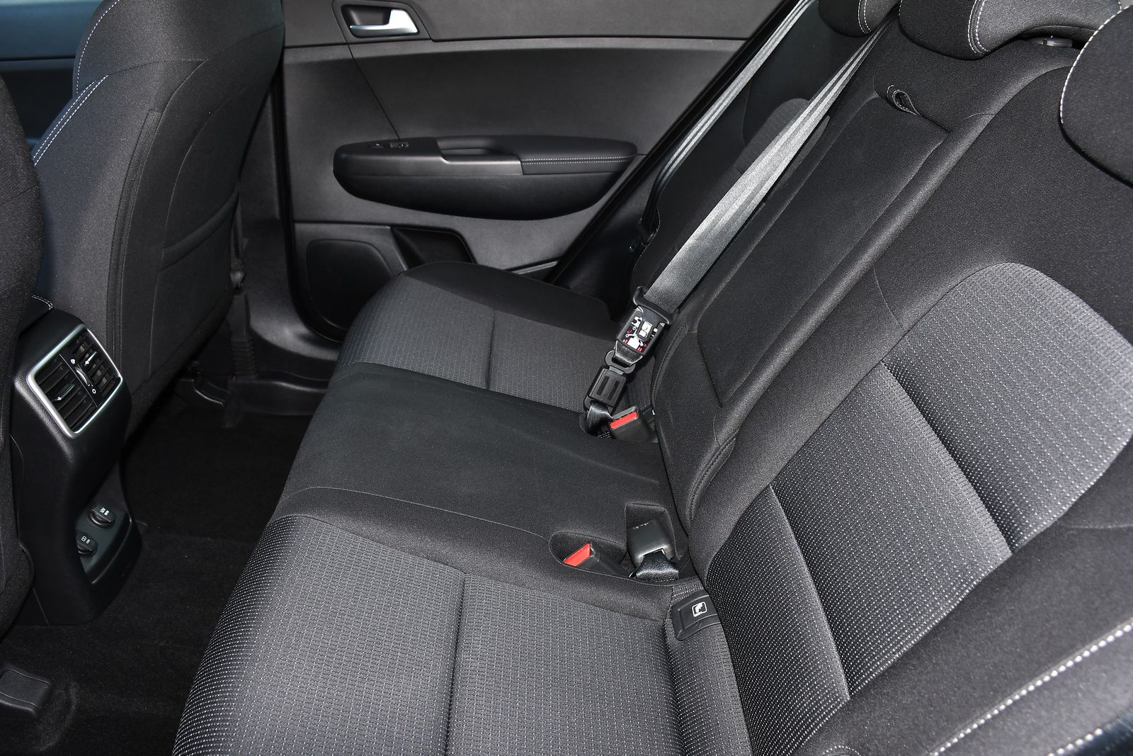 Kia Sportage 1.6 GDi 2 GPF SUV 5dr Petrol Manual Euro 6 (s/s) (130 bhp) 5dr Manual 2026