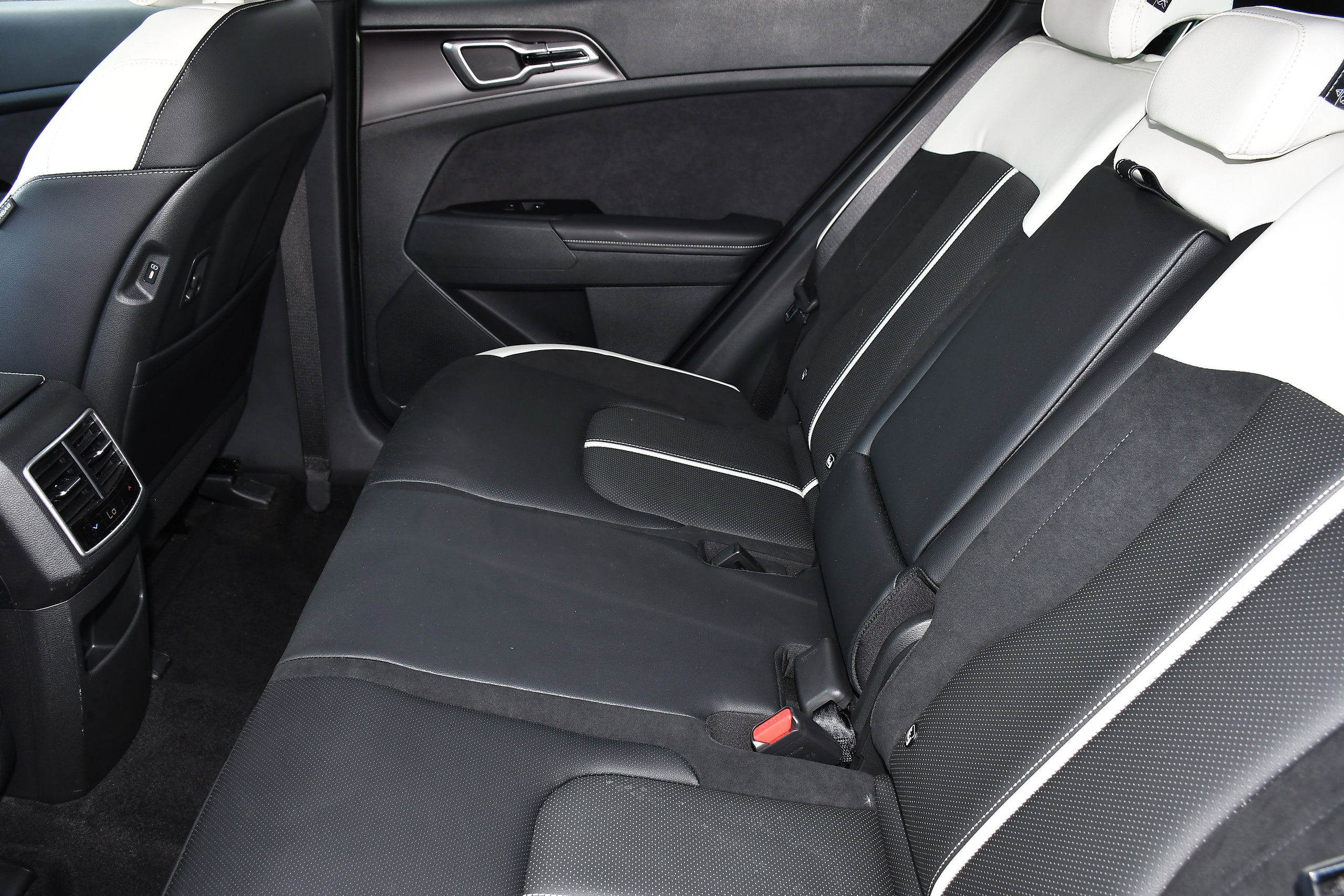 Kia Sportage 1.6 h T-GDi GT-Line S SUV 5dr Petrol Hybrid Auto Euro 6 (s/s) (235 bhp) 5dr Automatic 2026