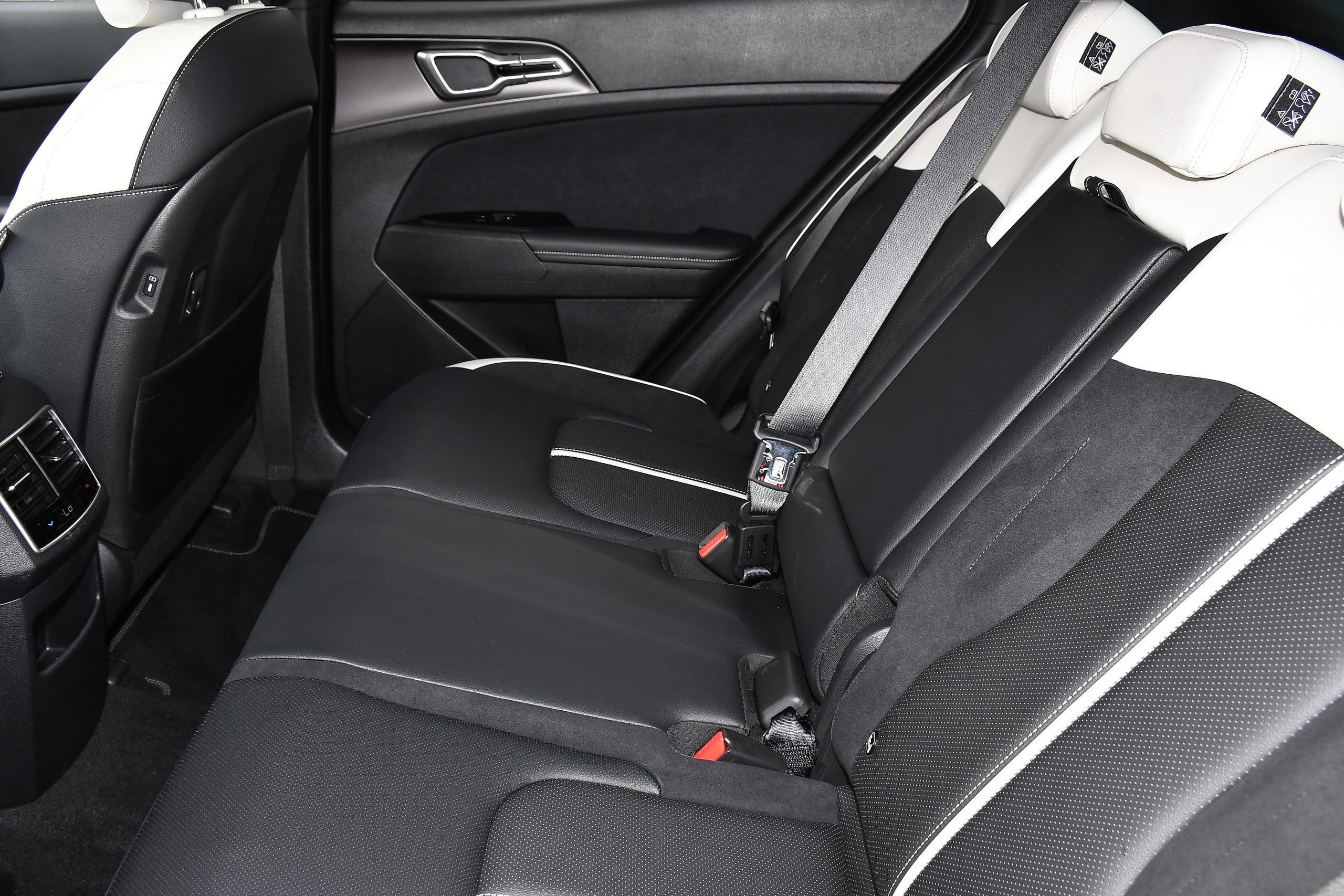 Kia Sportage 1.6 h T-GDi GT-Line S SUV 5dr Petrol Hybrid Auto Euro 6 (s/s) (235 bhp) 5dr Automatic 2026