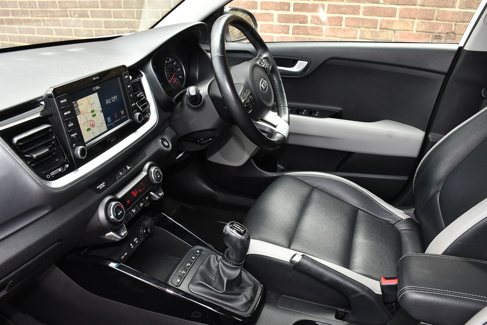 Kia Stonic 1.0 T-GDi 4 SUV 5dr Petrol Manual Euro 6 (s/s) (118 bhp) 5dr Manual 2026