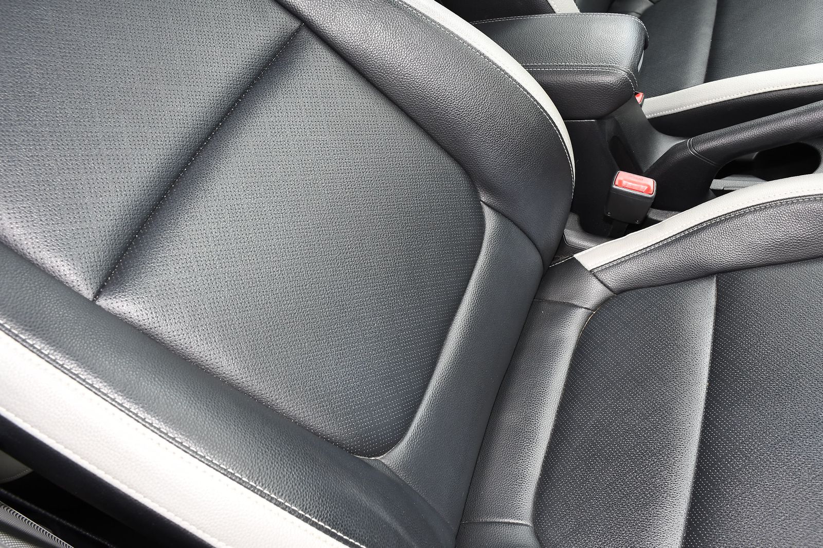 Kia Stonic 1.0 T-GDi 4 SUV 5dr Petrol Manual Euro 6 (s/s) (118 bhp) 5dr Manual 2026