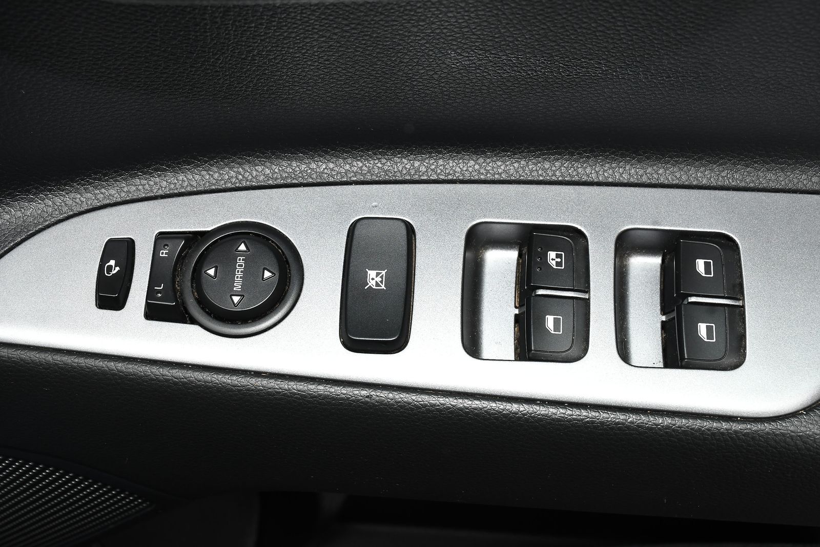Kia Stonic 1.0 T-GDi MHEV GT-Line S SUV 5dr Petrol Hybrid Manual Euro 6 (s/s) (118 bhp) 5dr Manual 2026