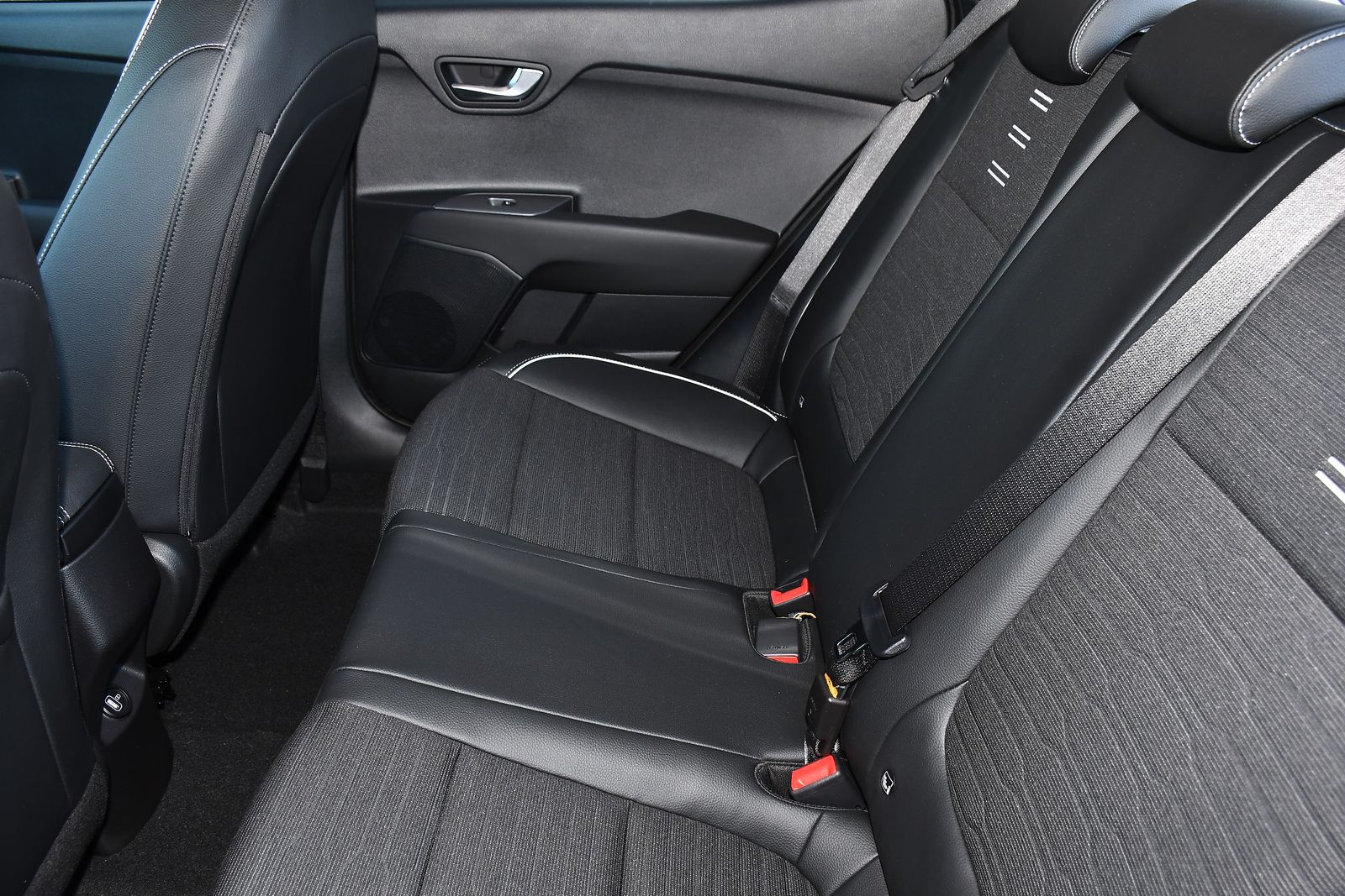 Kia Stonic 1.0 T-GDi MHEV GT-Line S SUV 5dr Petrol Hybrid Manual Euro 6 (s/s) (98 bhp) 5dr Manual 2026