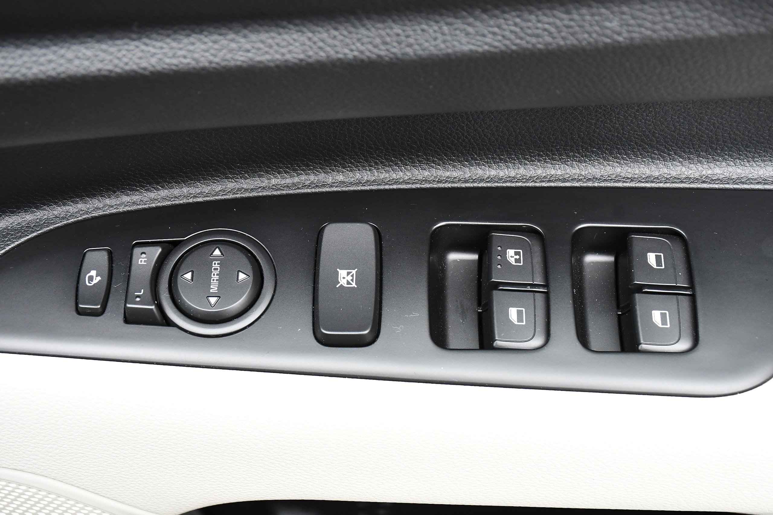 Kia Stonic 1.0 T-GDi MHEV GT-Line SUV 5dr Petrol Hybrid Manual Euro 6 (s/s) (113 bhp) 5dr Manual 2026