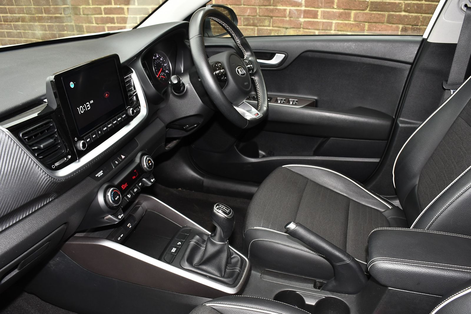 Kia Stonic 1.0 T-GDi MHEV GT-Line SUV 5dr Petrol Hybrid Manual Euro 6 (s/s) (118 bhp) 5dr Manual 2026