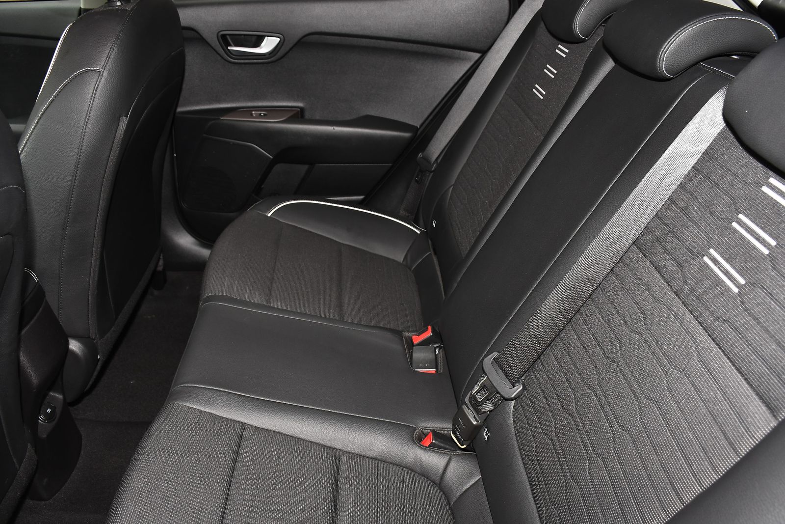 Kia Stonic 1.0 T-GDi MHEV GT-Line SUV 5dr Petrol Hybrid Manual Euro 6 (s/s) (118 bhp) 5dr Manual 2026