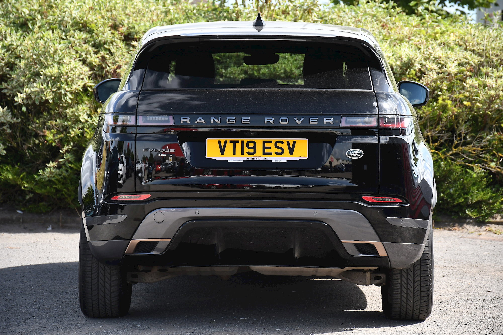 Land Rover Range Rover Evoque 2.0 D180 R-Dynamic S SUV 5dr Diesel Auto 4WD Euro 6 (s/s) (180 ps) 5dr Automatic 2026
