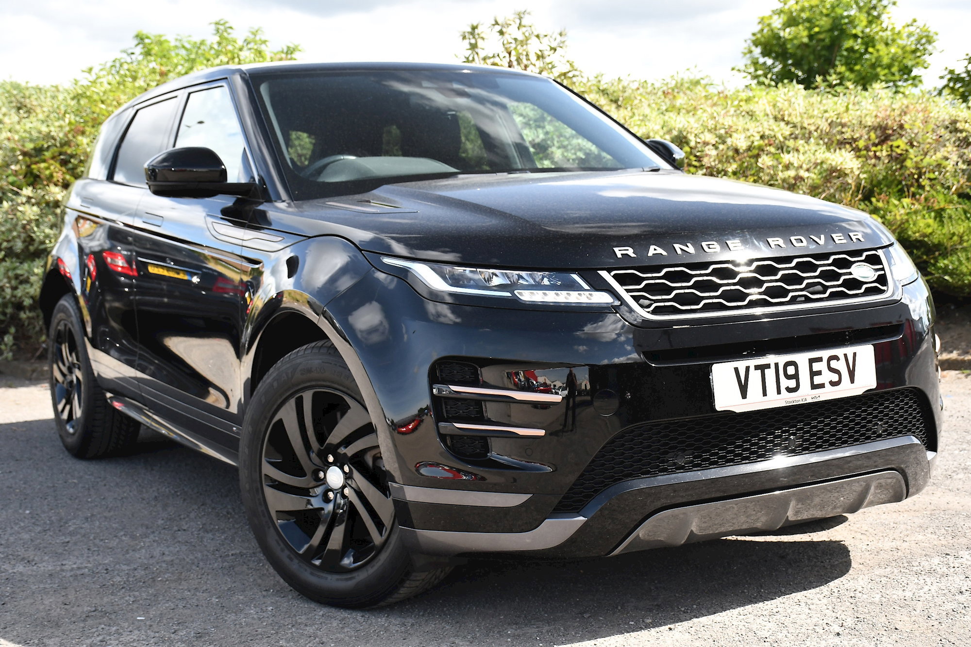 Land Rover Range Rover Evoque 2.0 D180 R-Dynamic S SUV 5dr Diesel Auto 4WD Euro 6 (s/s) (180 ps) 5dr Automatic 2026