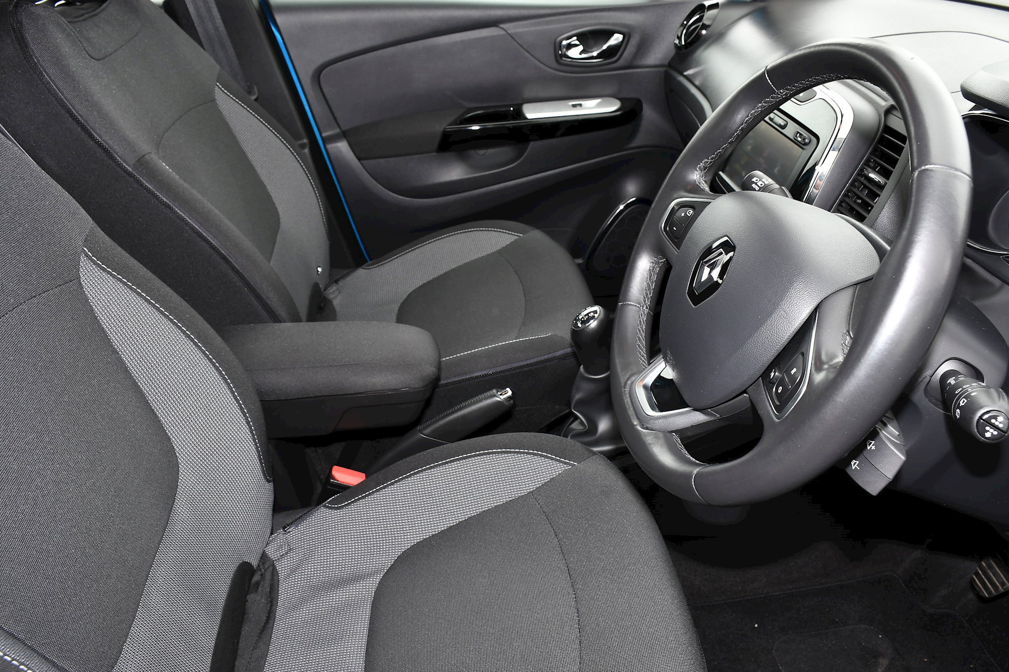 Renault Captur DYNAMIQUE NAV TCE 5dr Manual 2026