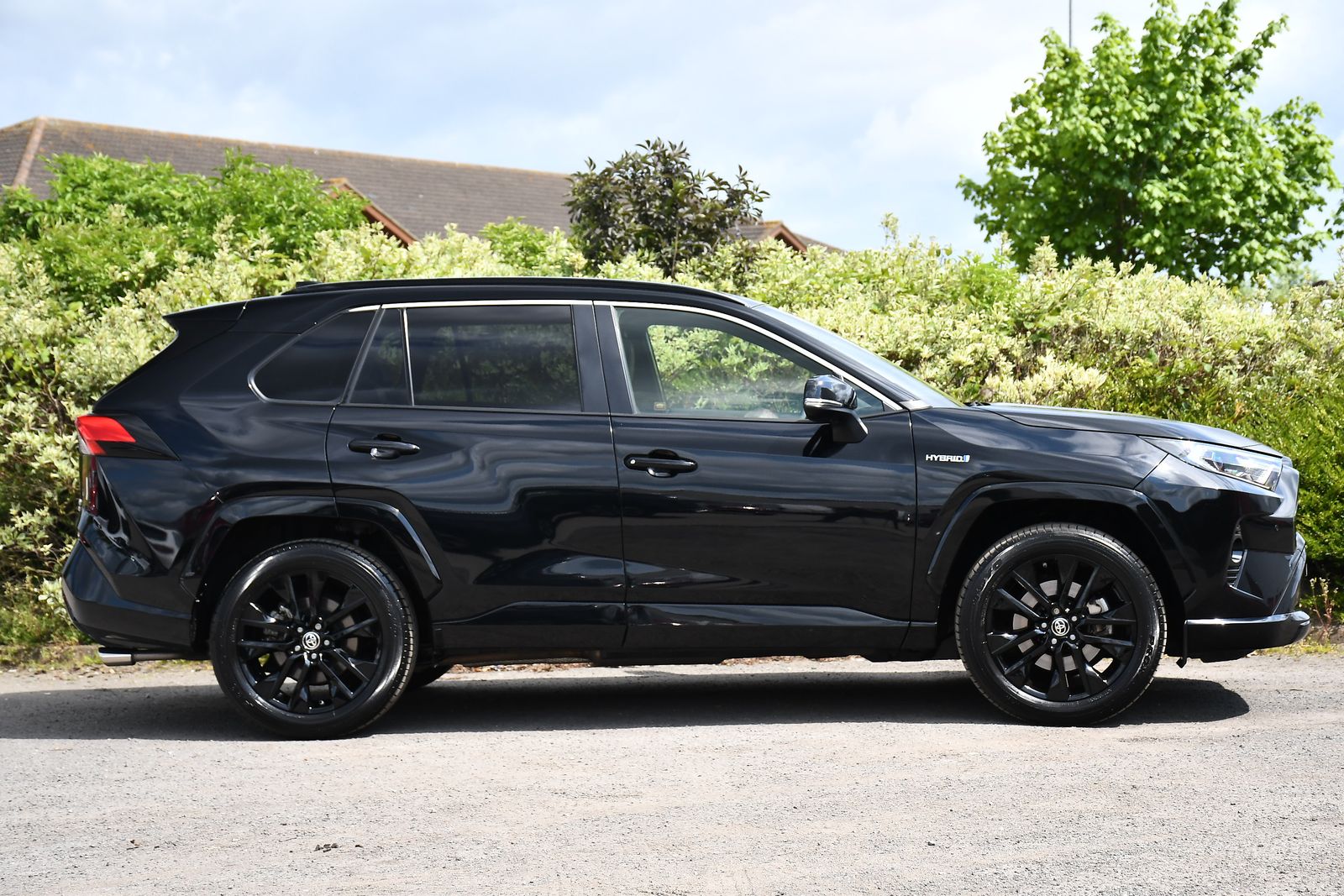 Toyota RAV4 2.5 VVT-h Black Edition SUV 5dr Petrol Hybrid CVT 4WD Euro 6 (s/s) (222 ps) 5dr Automatic 2026