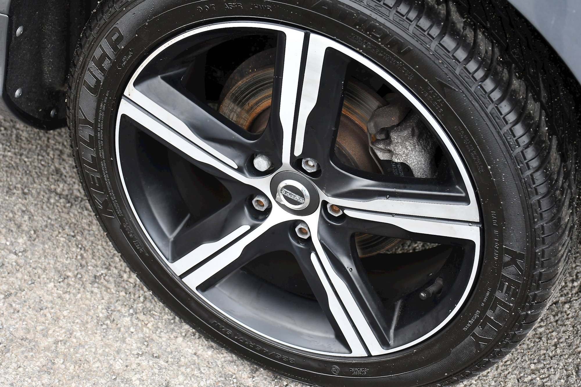 Volvo V40 D2 R-DESIGN NAV PLUS 5dr Automatic 2026