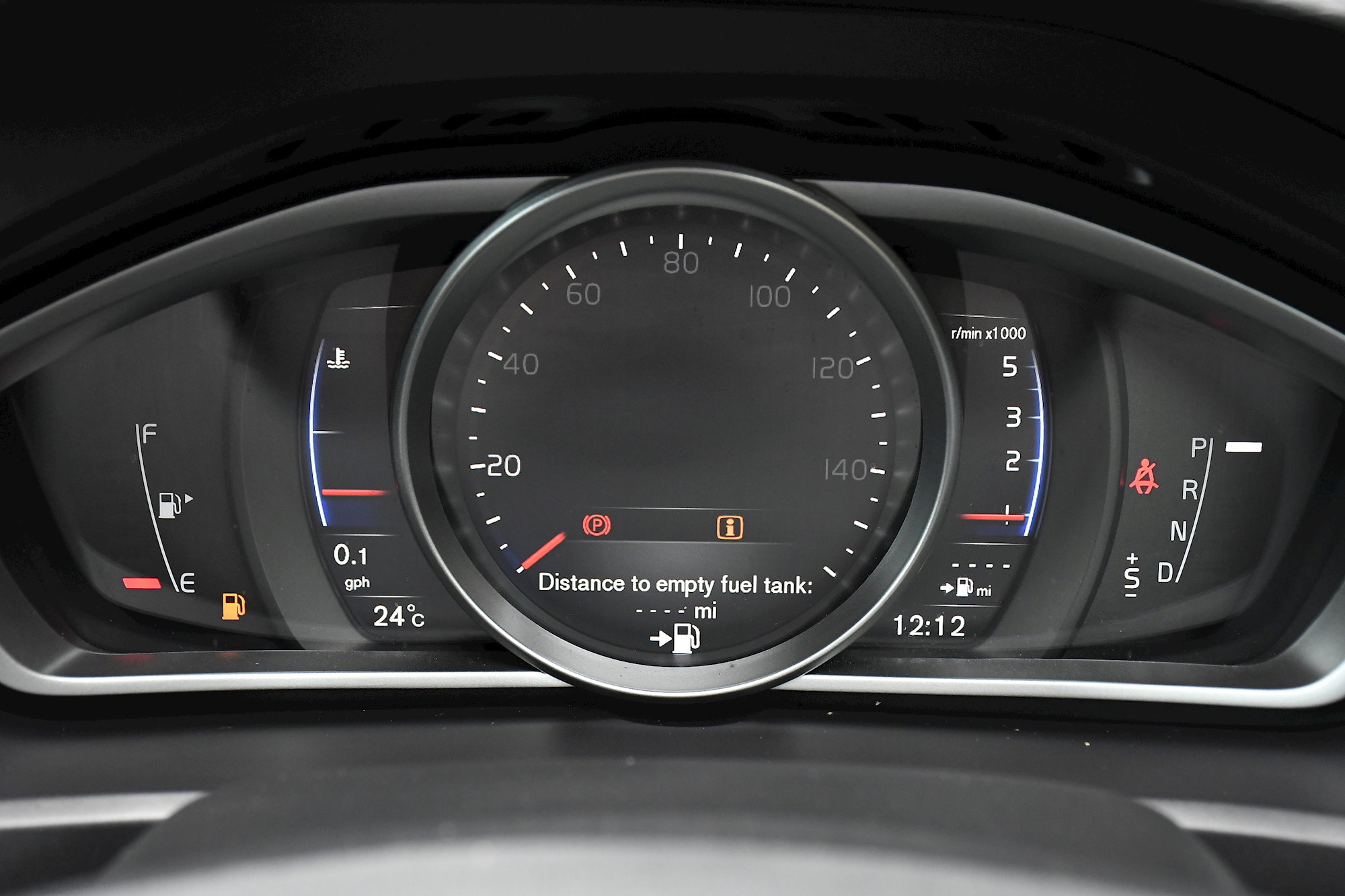 Volvo V40 D2 R-DESIGN NAV PLUS 5dr Automatic 2026