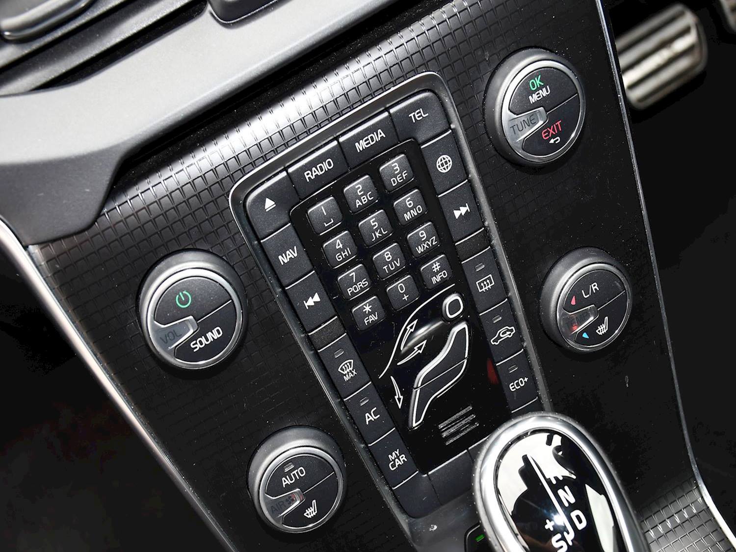 Volvo V40 D3 R-DESIGN NAV PLUS 5dr Automatic 2026