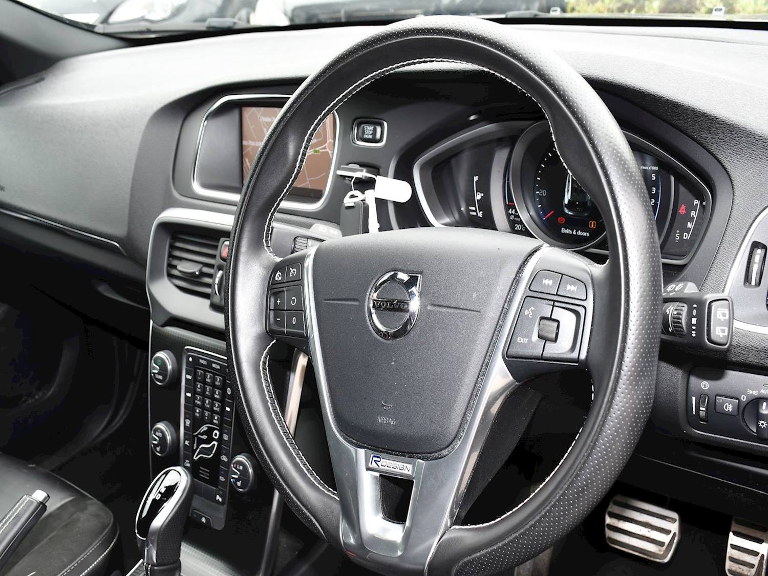 Volvo V40 D3 R-DESIGN NAV PLUS 5dr Automatic 2026