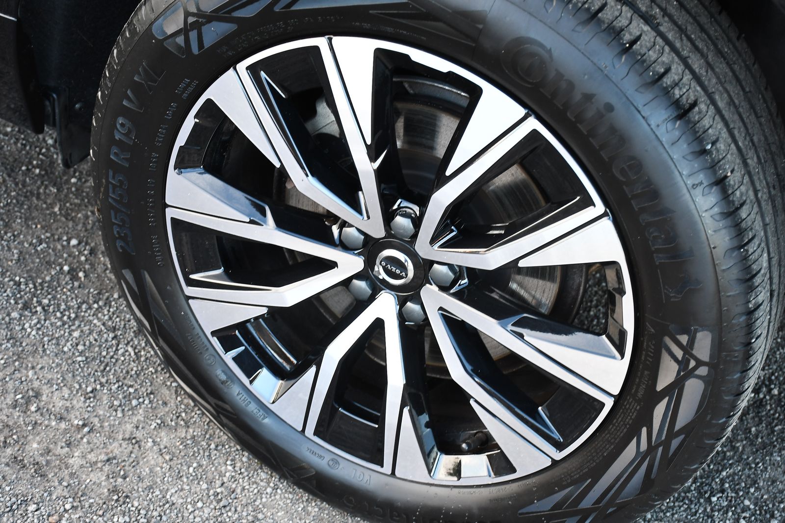 Volvo XC60 2.0 B5 MHEV Plus SUV 5dr Petrol Hybrid Auto AWD Euro 6 (s/s) (250 ps) 5dr Automatic 2026