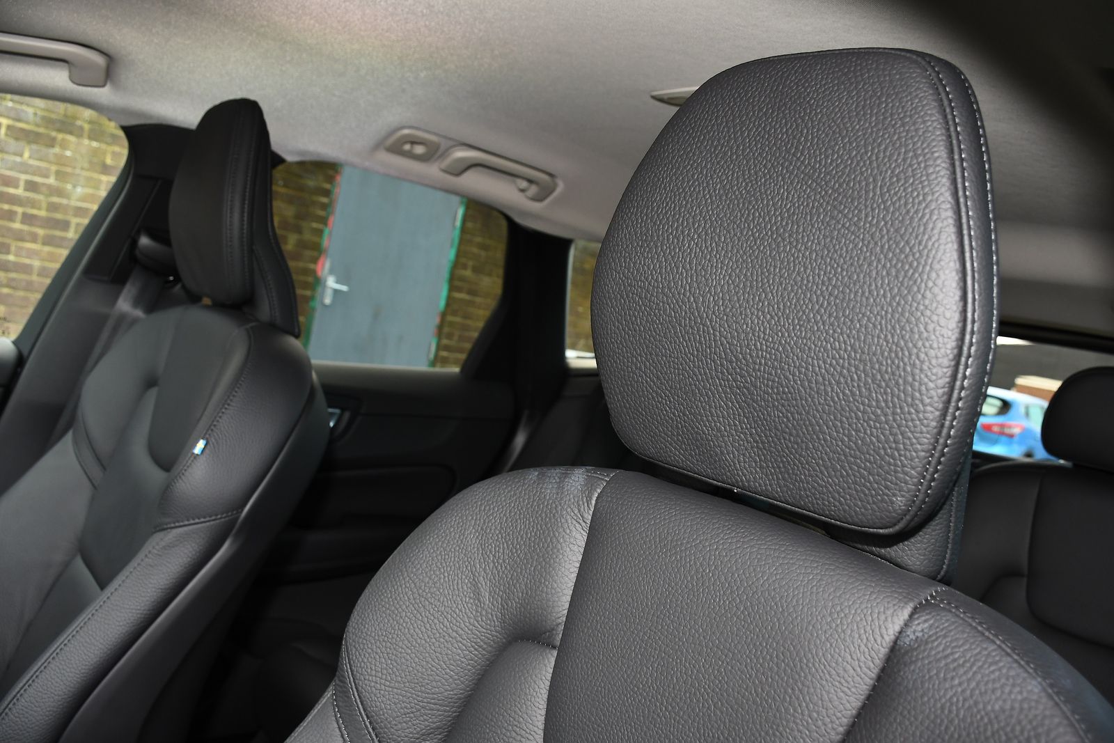 Volvo XC60 2.0 B5 MHEV Plus SUV 5dr Petrol Hybrid Auto AWD Euro 6 (s/s) (250 ps) 5dr Automatic 2026