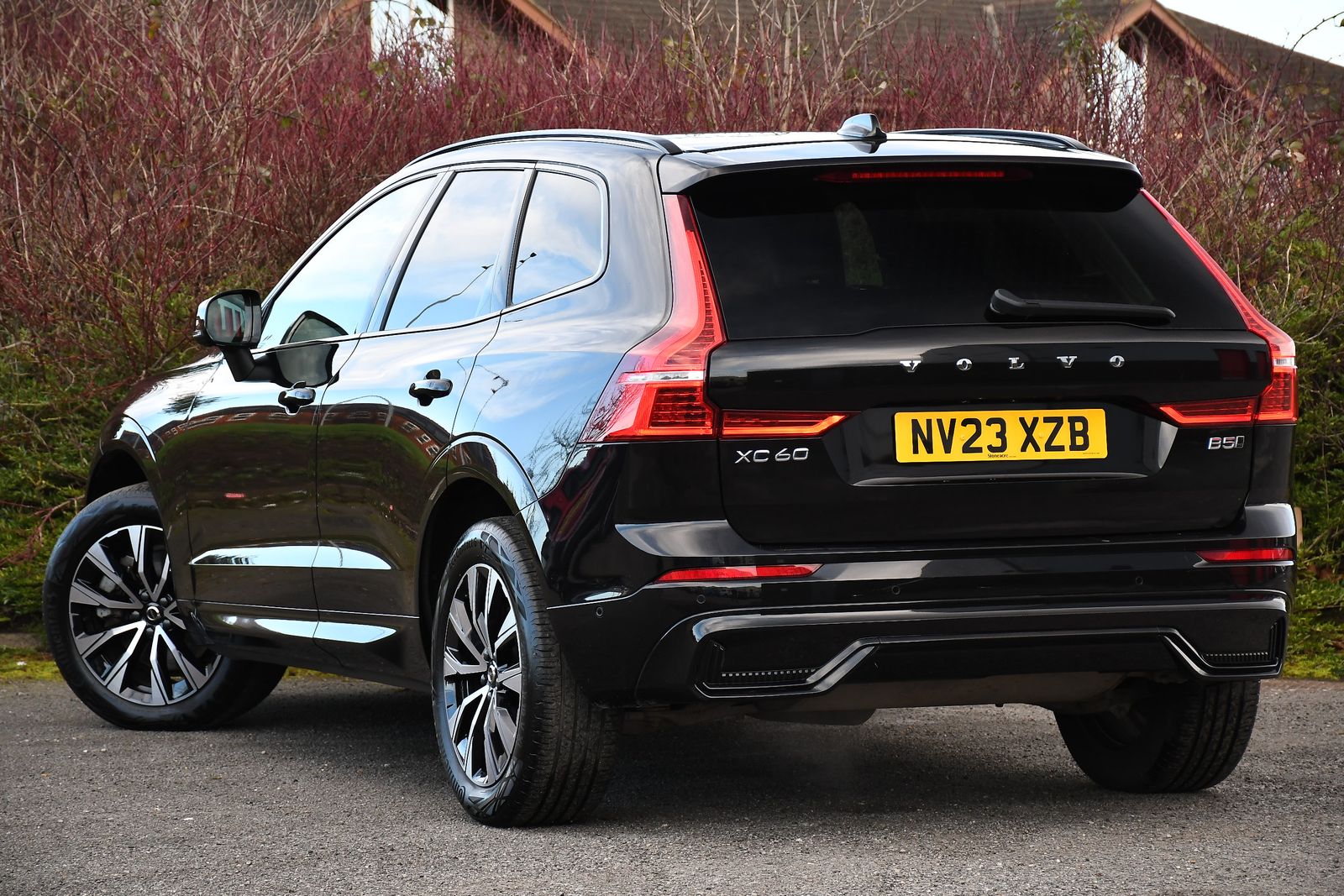 Volvo XC60 2.0 B5 MHEV Plus SUV 5dr Petrol Hybrid Auto AWD Euro 6 (s/s) (250 ps) 5dr Automatic 2026