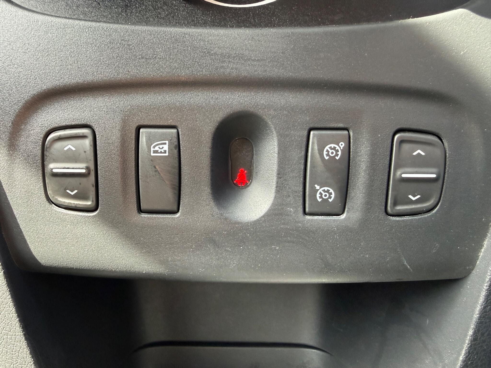 Dacia Sandero Stepway 0.9 TCe Comfort Euro 6 (s/s) 5dr 5dr Manual 2018
