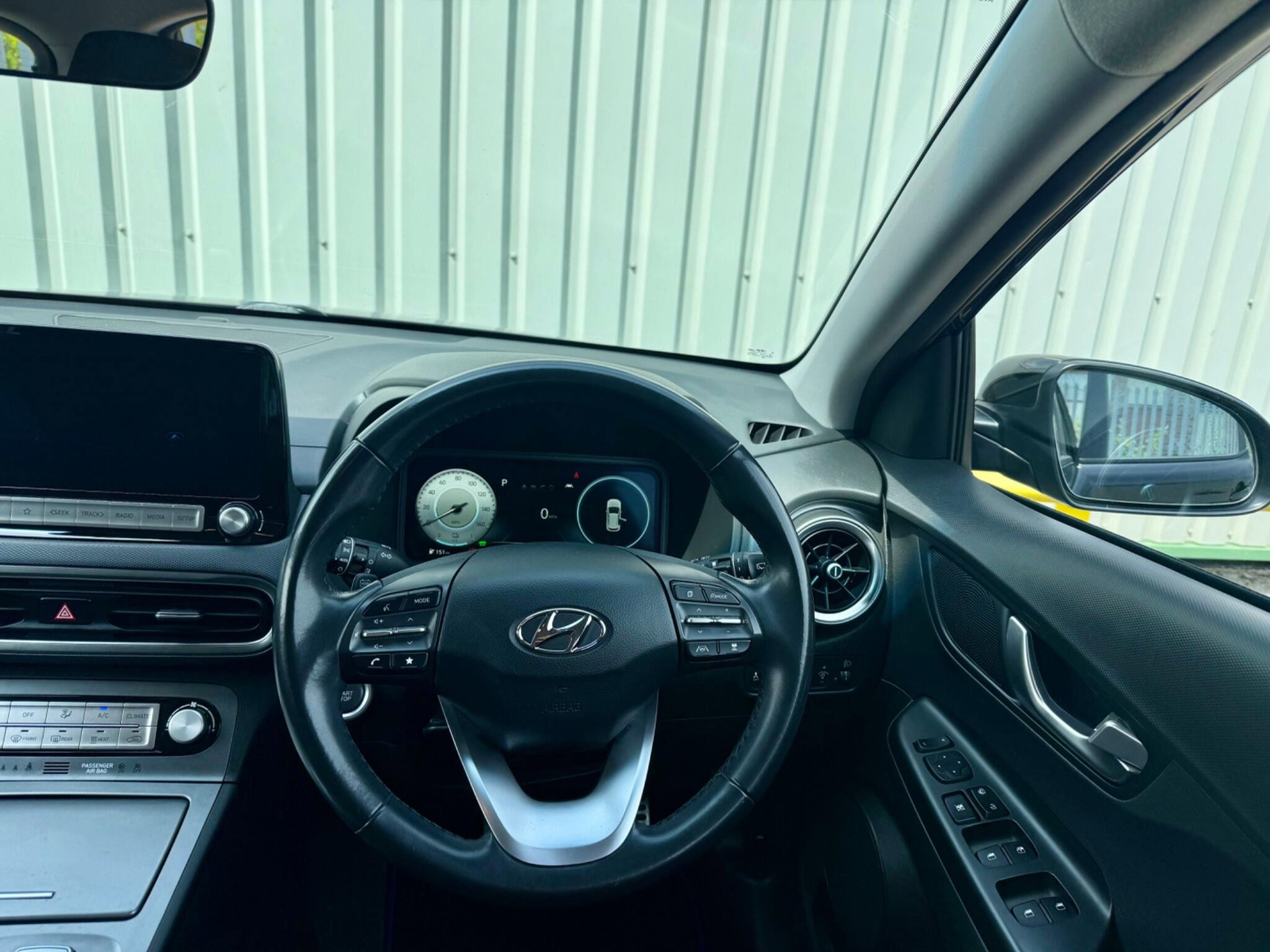 Hyundai Kona 39kWh SE Connect Auto 5dr (10.5kW Charger) 5dr Automatic 2021