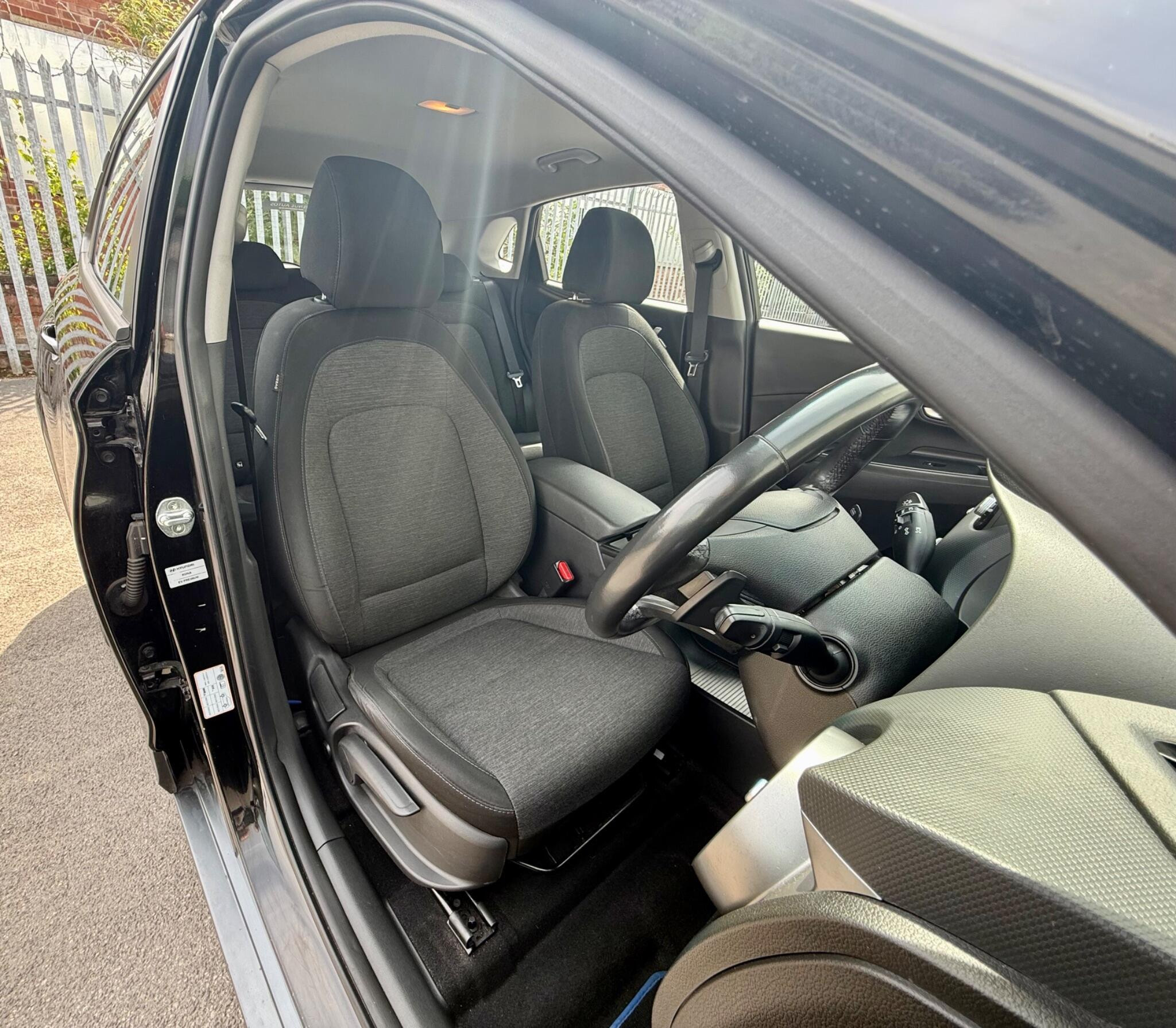Hyundai Kona 39kWh SE Connect Auto 5dr (10.5kW Charger) 5dr Automatic 2021