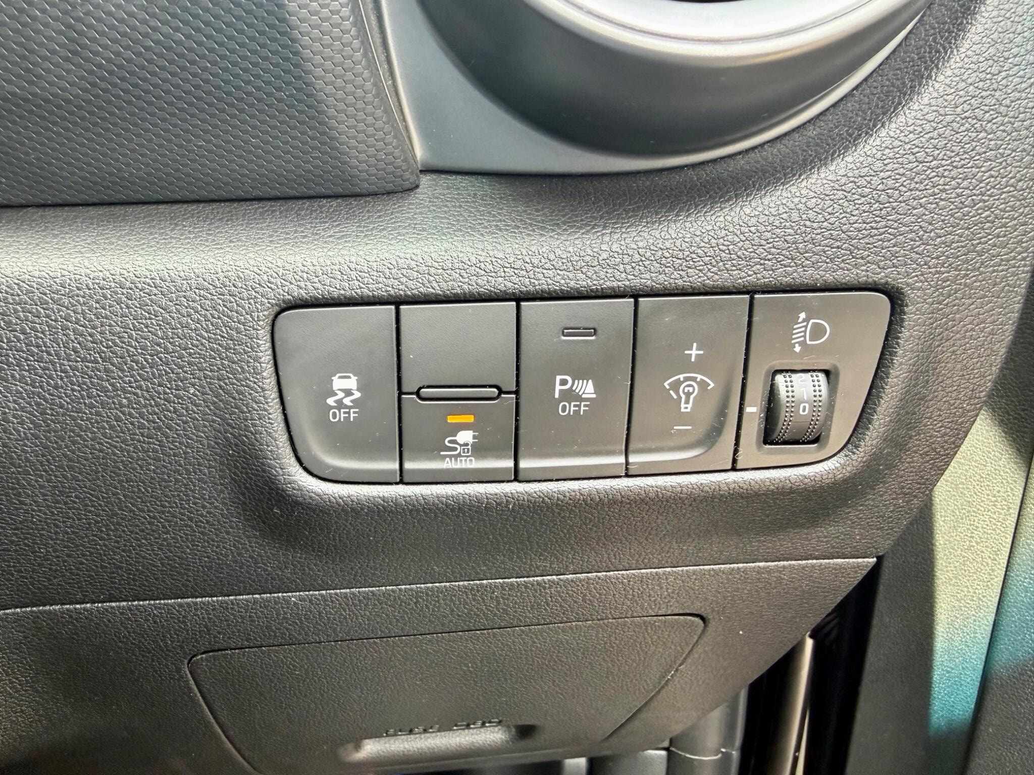 Hyundai Kona 39kWh SE Connect Auto 5dr (10.5kW Charger) 5dr Automatic 2021