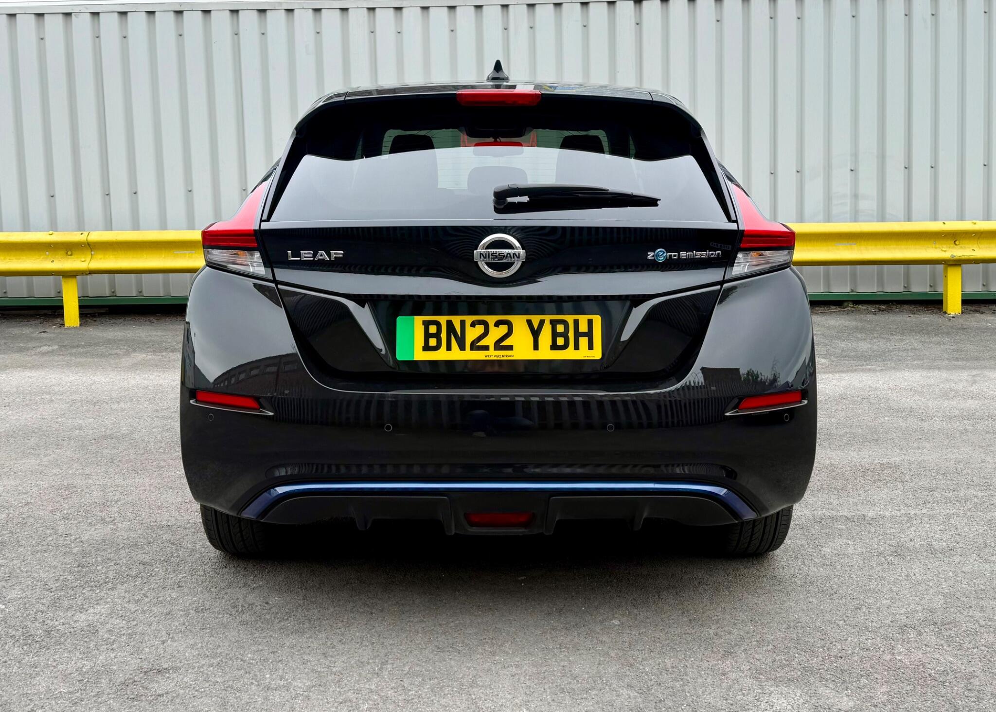 Nissan Leaf 40kWh Tekna Hatchback 5dr Electric Auto (150 ps) 5dr Automatic 2022
