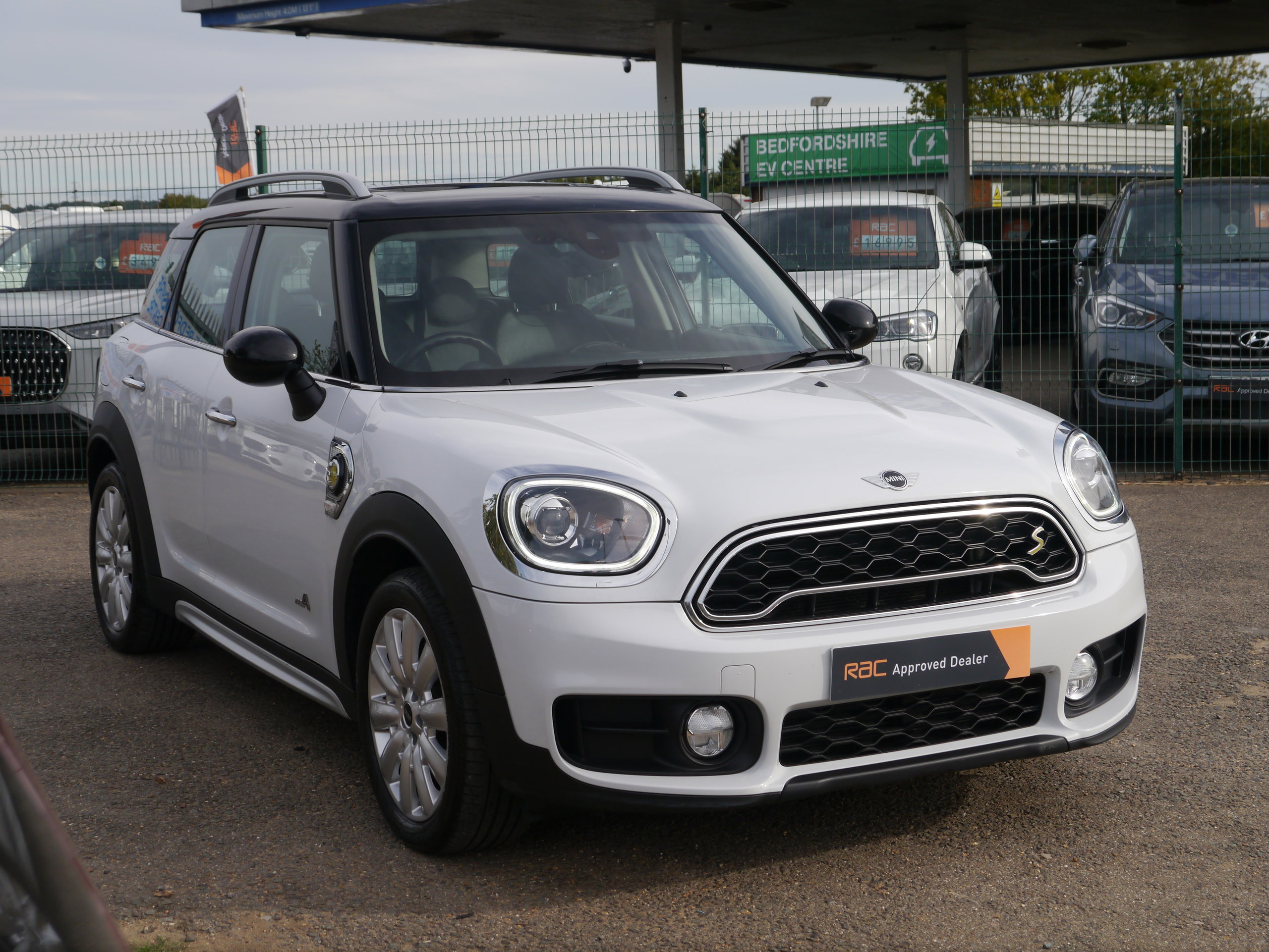 MINI Countryman 1.5 7.6kWh Cooper SE SUV 5dr Petrol Plug-in Hybrid Auto ALL4 Euro 6 (s/s) (224 ps) 5dr Automatic 2026