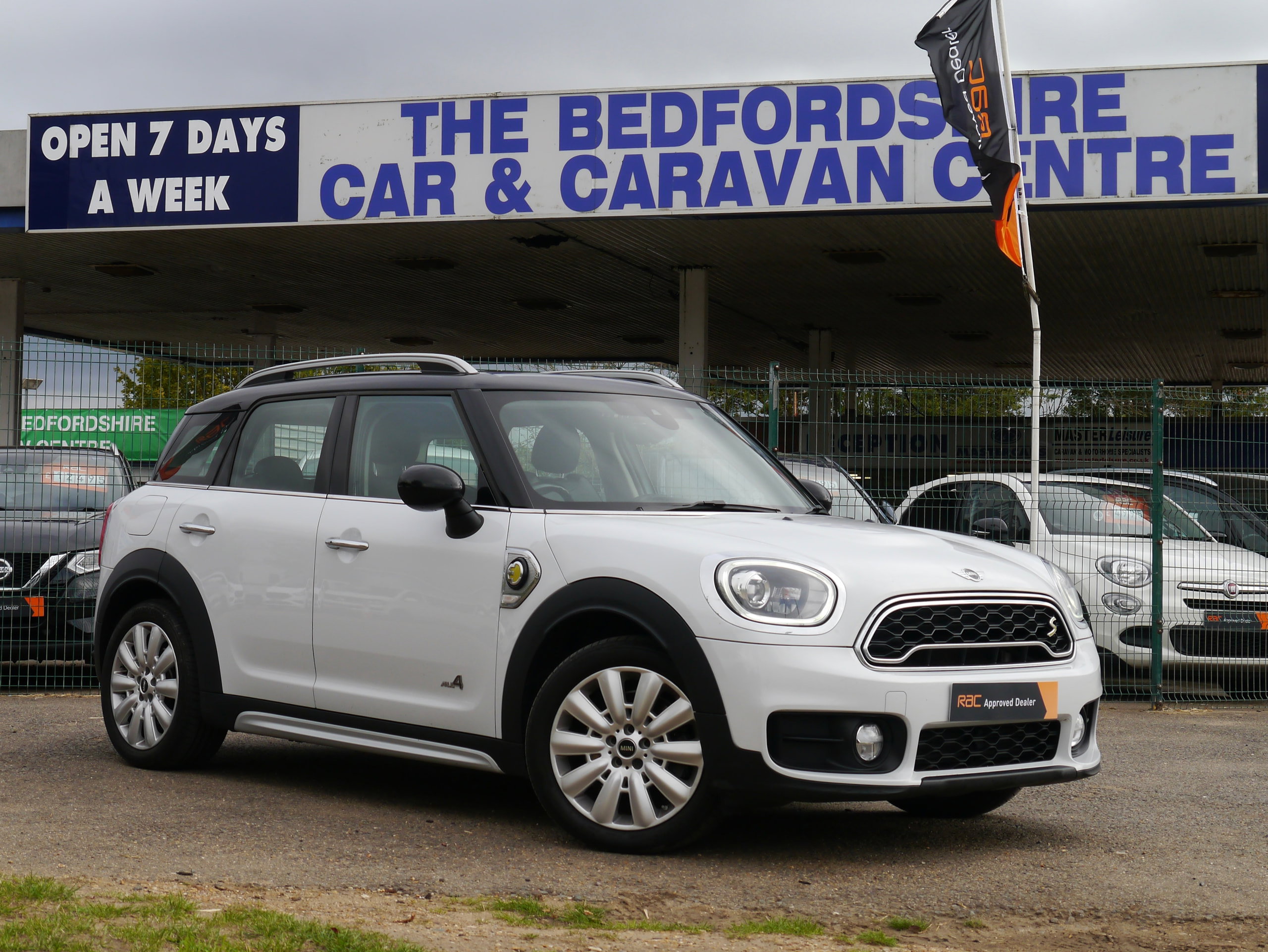MINI Countryman 1.5 7.6kWh Cooper SE SUV 5dr Petrol Plug-in Hybrid Auto ALL4 Euro 6 (s/s) (224 ps) 5dr Automatic 2026