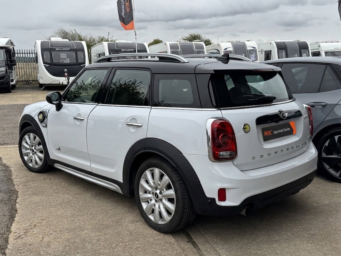 MINI Countryman 1.5 7.6kWh Cooper SE SUV 5dr Petrol Plug-in Hybrid Auto ALL4 Euro 6 (s/s) (224 ps) 5dr Automatic 2026