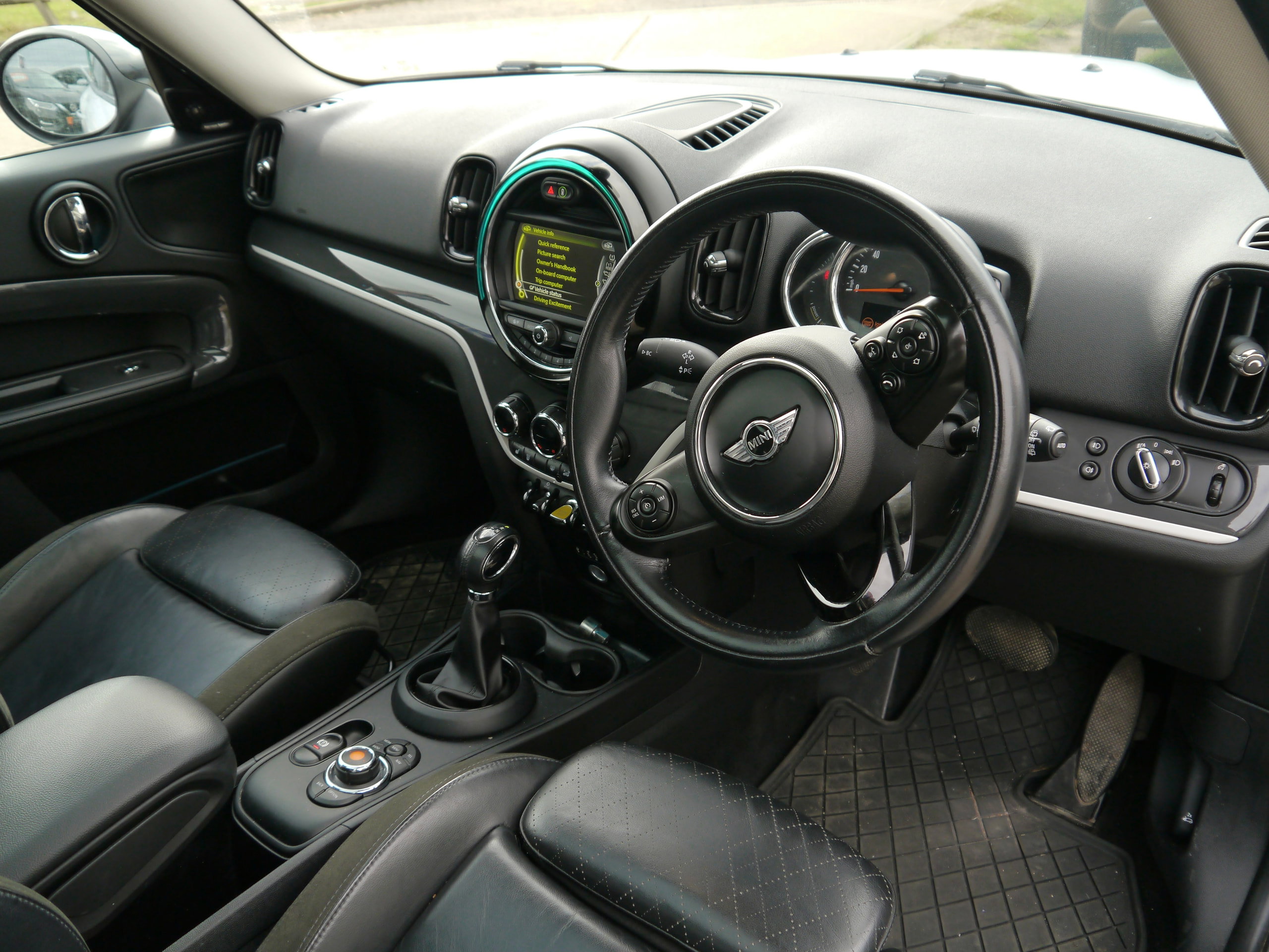 MINI Countryman 1.5 7.6kWh Cooper SE SUV 5dr Petrol Plug-in Hybrid Auto ALL4 Euro 6 (s/s) (224 ps) 5dr Automatic 2026
