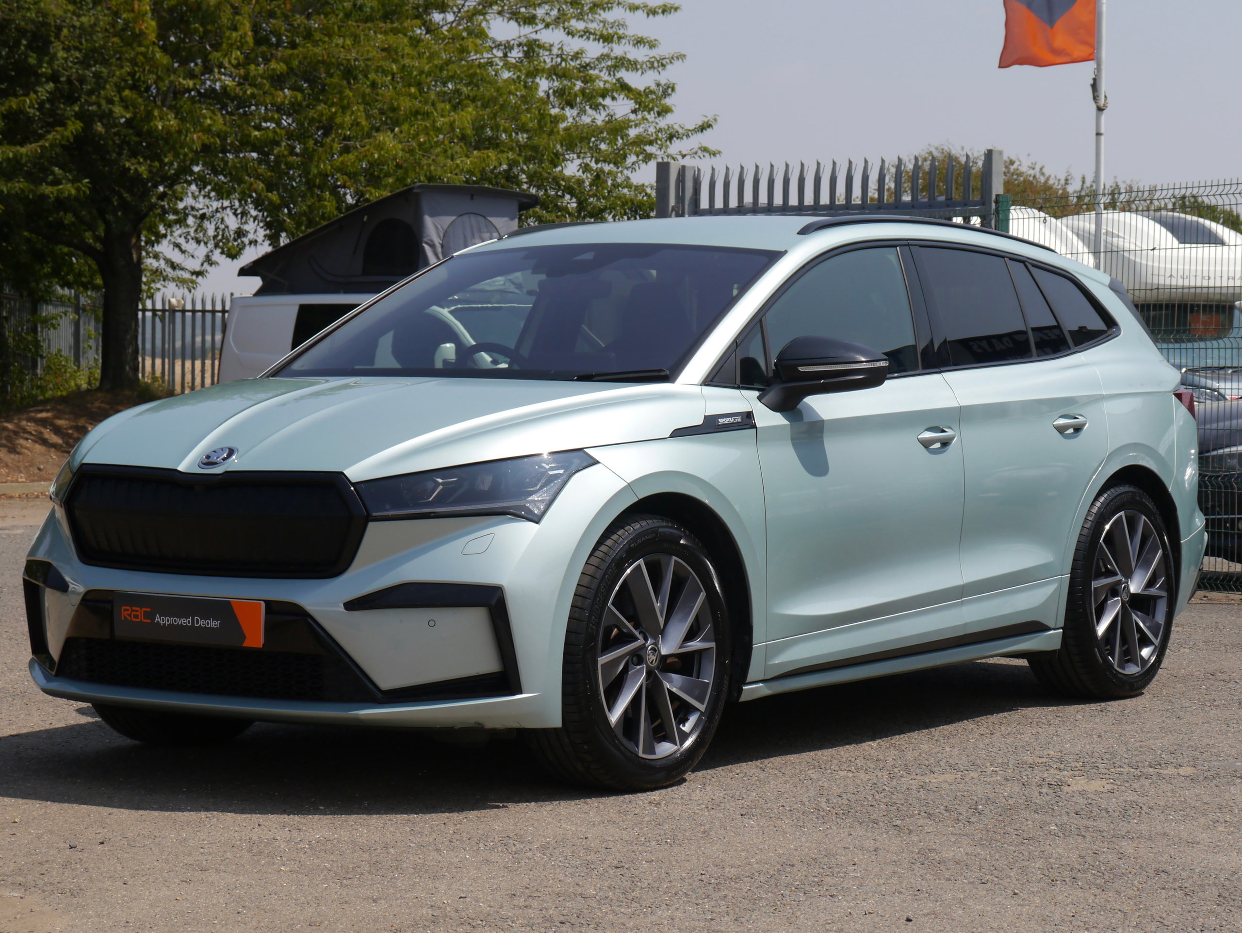 Skoda Enyaq iV 82kWh 80 SportLine SUV 5dr Electric Auto (DC125kW) (204 ps) 5dr Automatic 2026