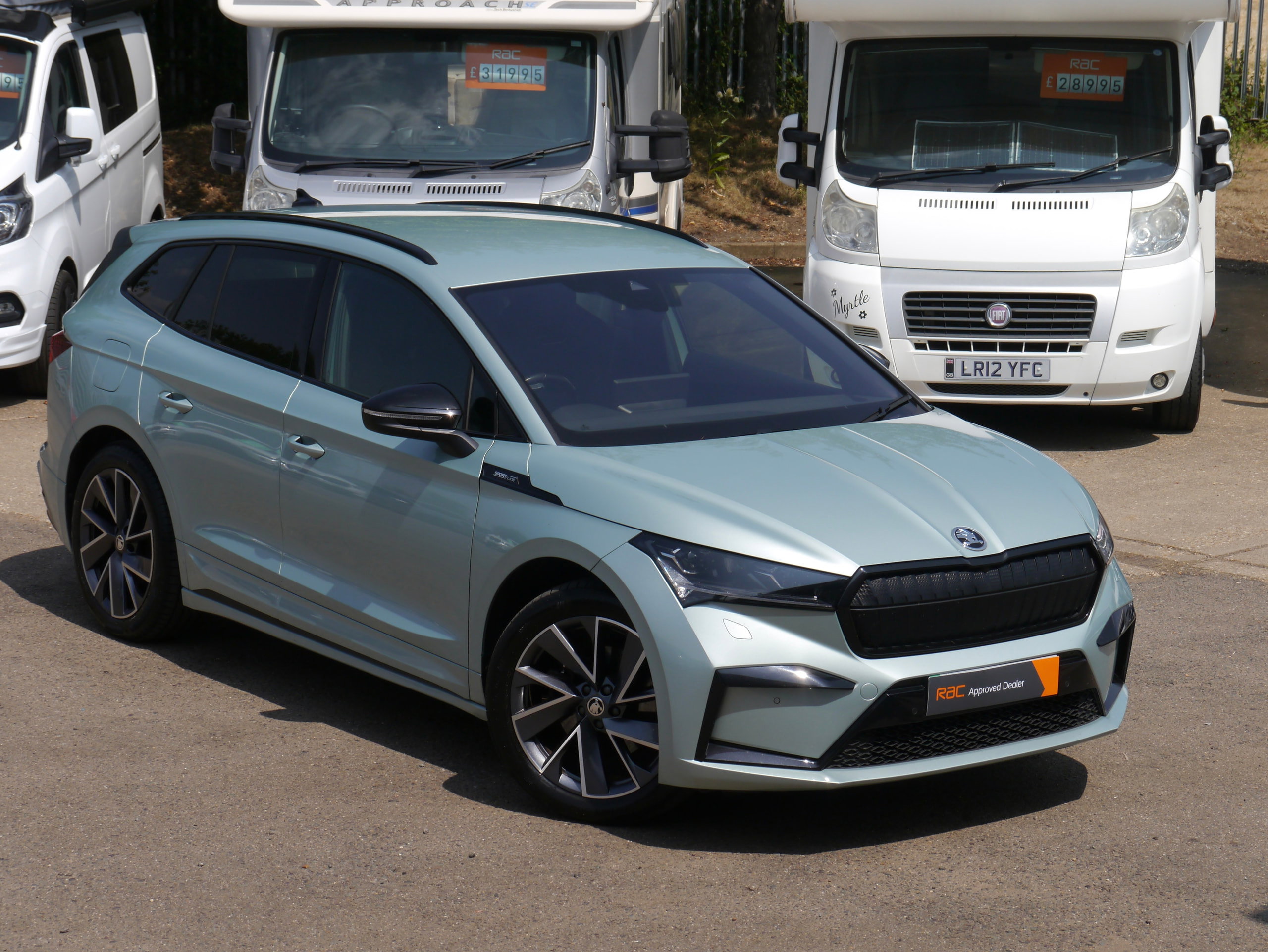 Skoda Enyaq iV 82kWh 80 SportLine SUV 5dr Electric Auto (DC125kW) (204 ps) 5dr Automatic 2026