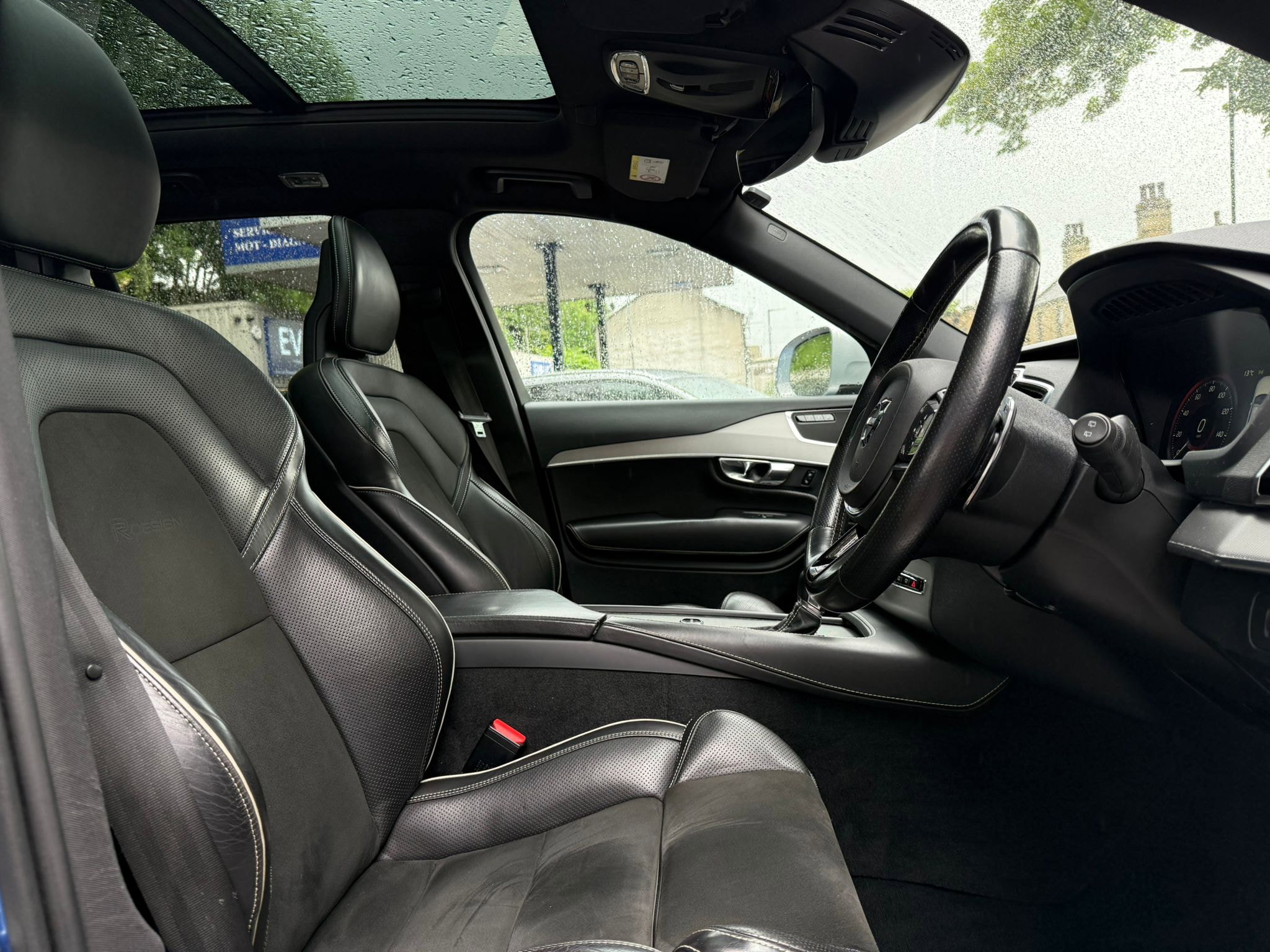 Volvo XC90 2.0 D5 R-Design SUV 5dr Diesel Geartronic 4WD Euro 6 (s/s) (225 ps) 5dr Automatic 2026